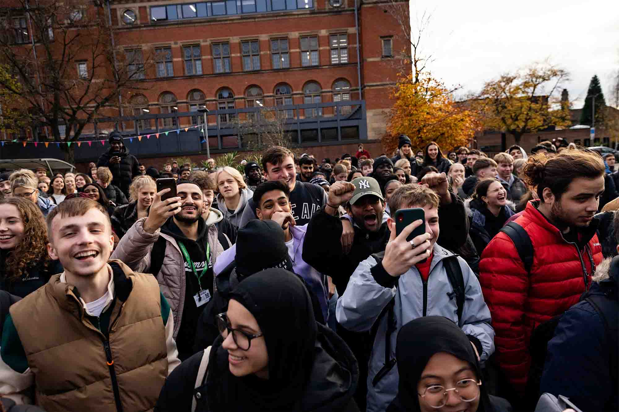Image of viral crowd on university campus