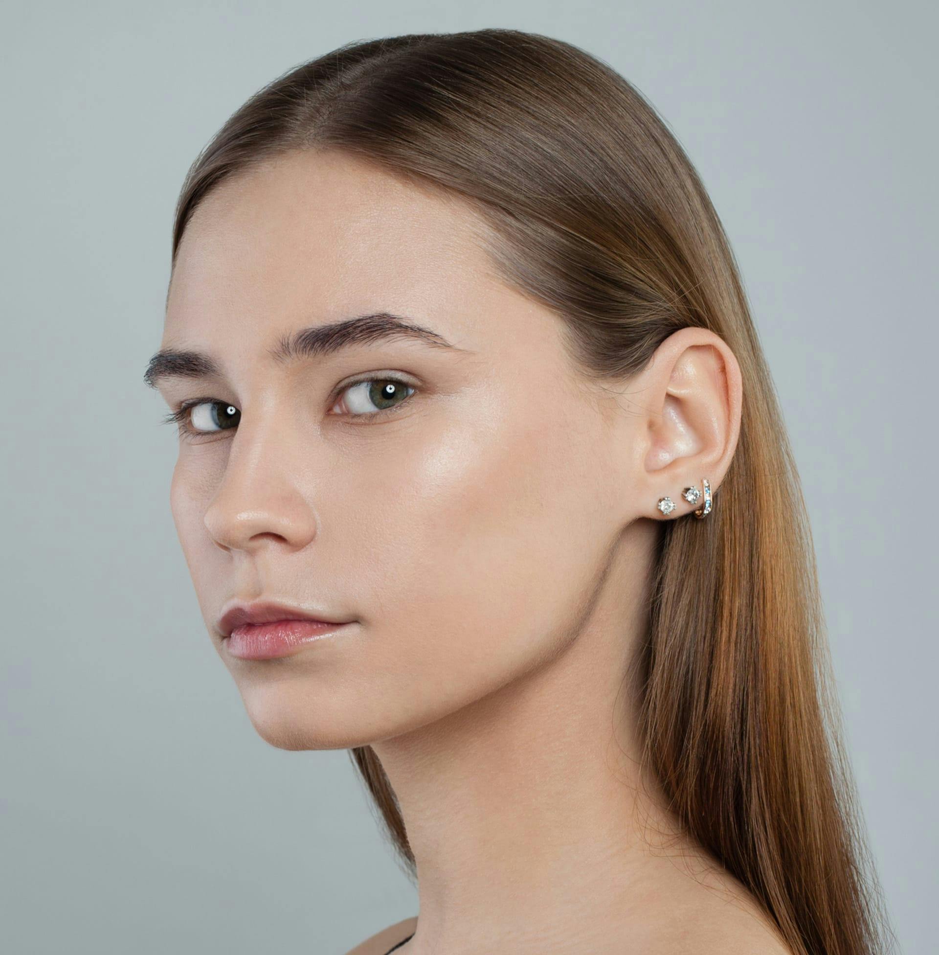 model with straight brown hair