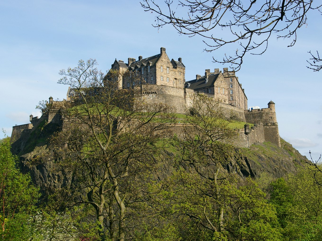 Edinburgh Castle | Travel4Reasons