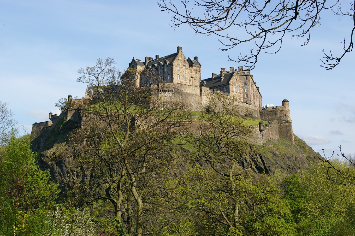 Edinburgh Castle | Travel4Reasons