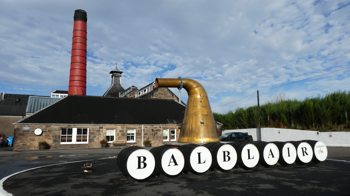 Balblair distillery | Highlands (Travel4Reasons)