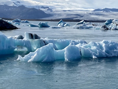 Jökulsárlón gletsjermeer in Zuid IJsland met Travel4Reasons