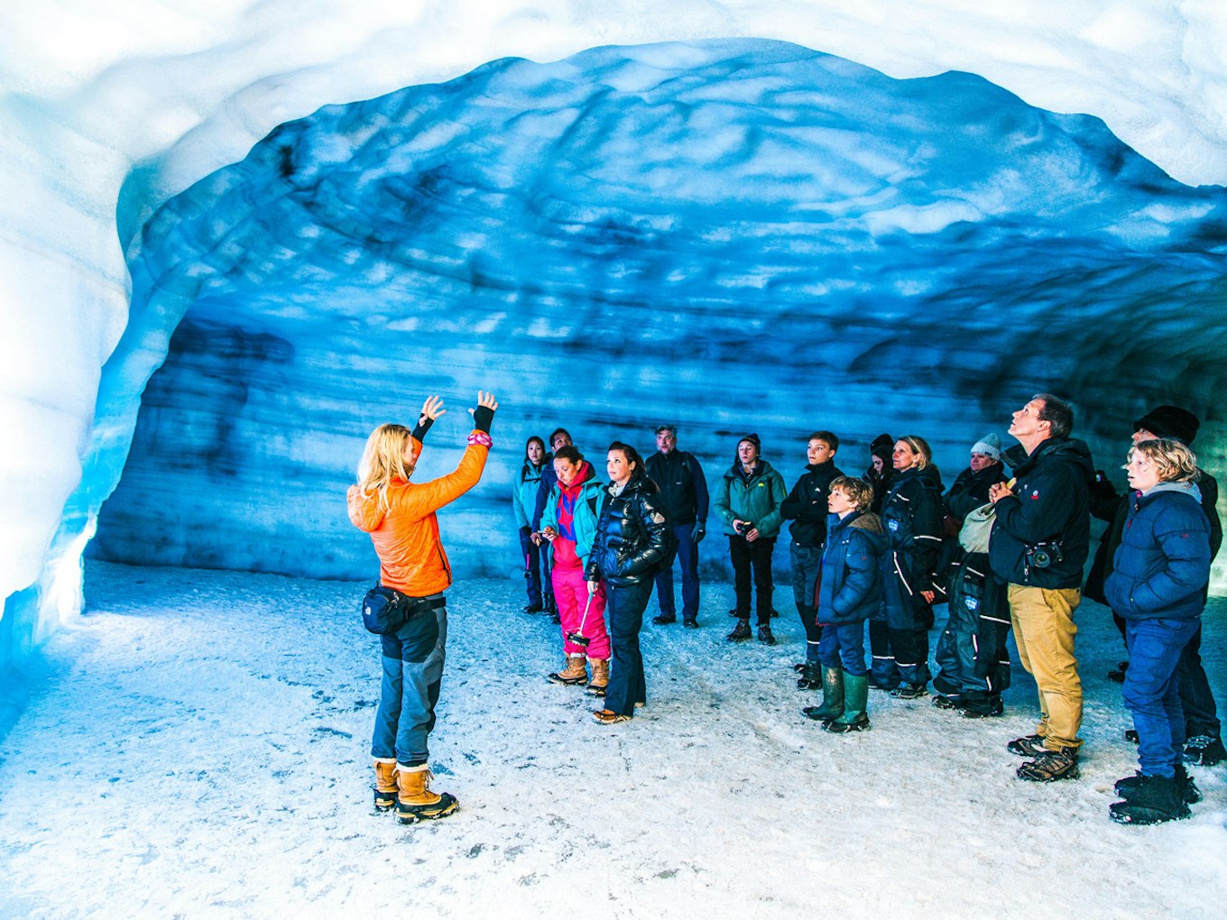 Into the Glacier, IJsland met Travel4Reasons