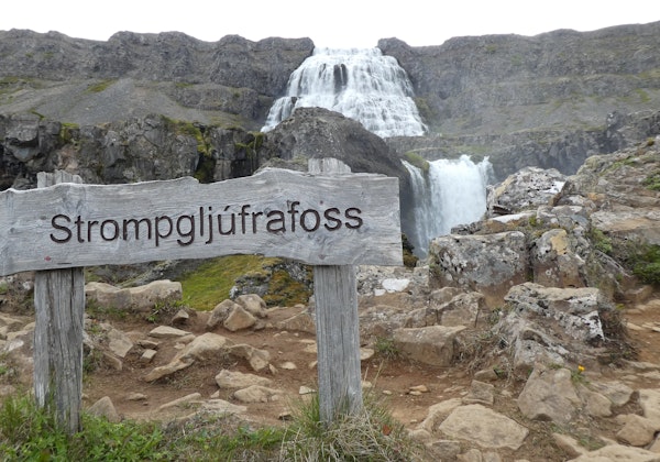 Strompgljúfrafoss IJswland