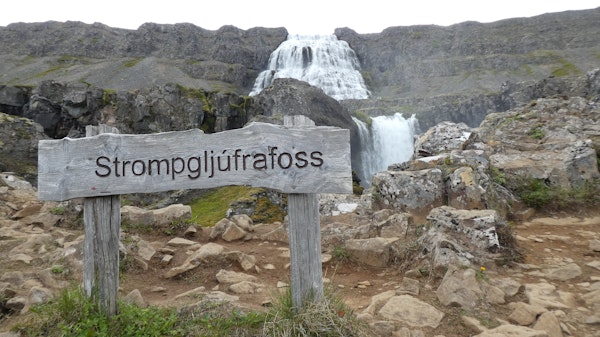 Strompgljúfrafoss IJswland