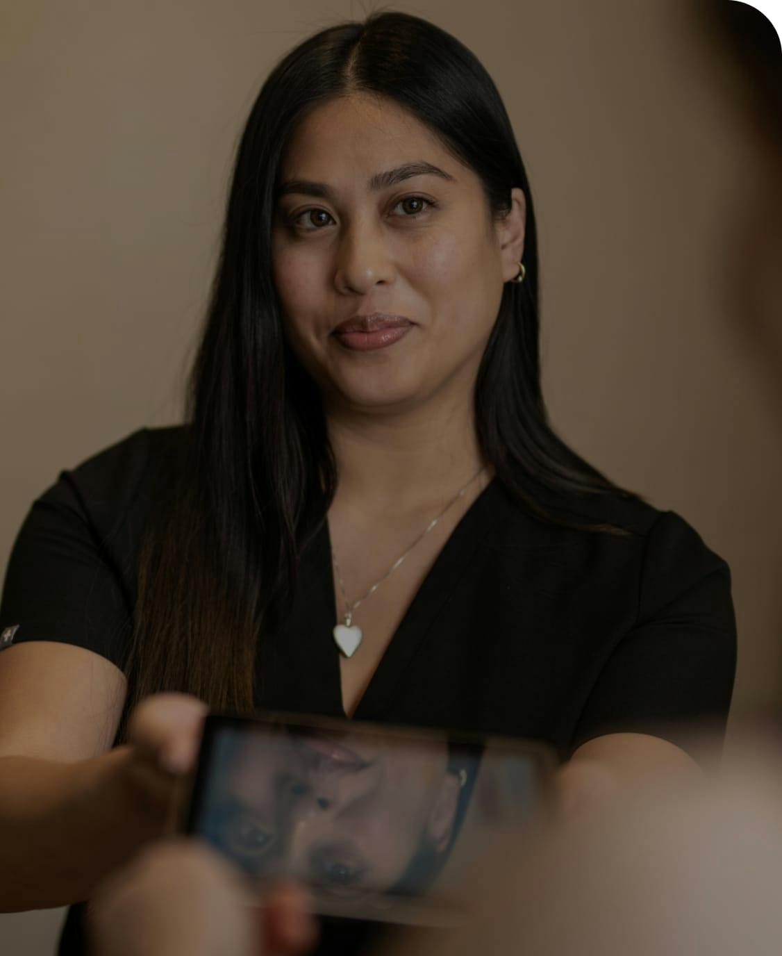 Woman holding an ipad