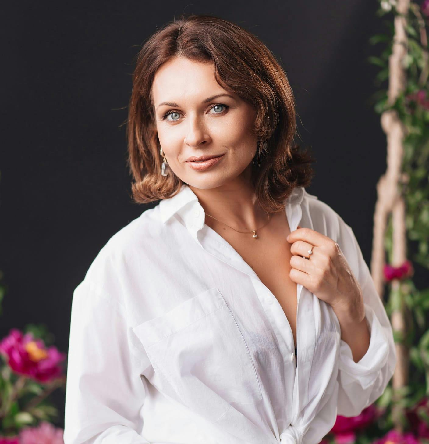 Woman wearing white blouse