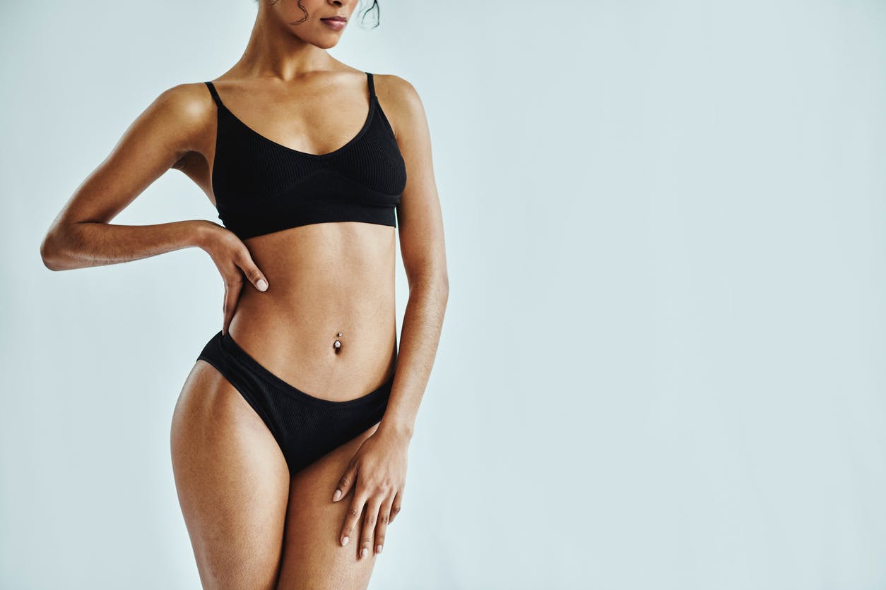 model in black lounge set