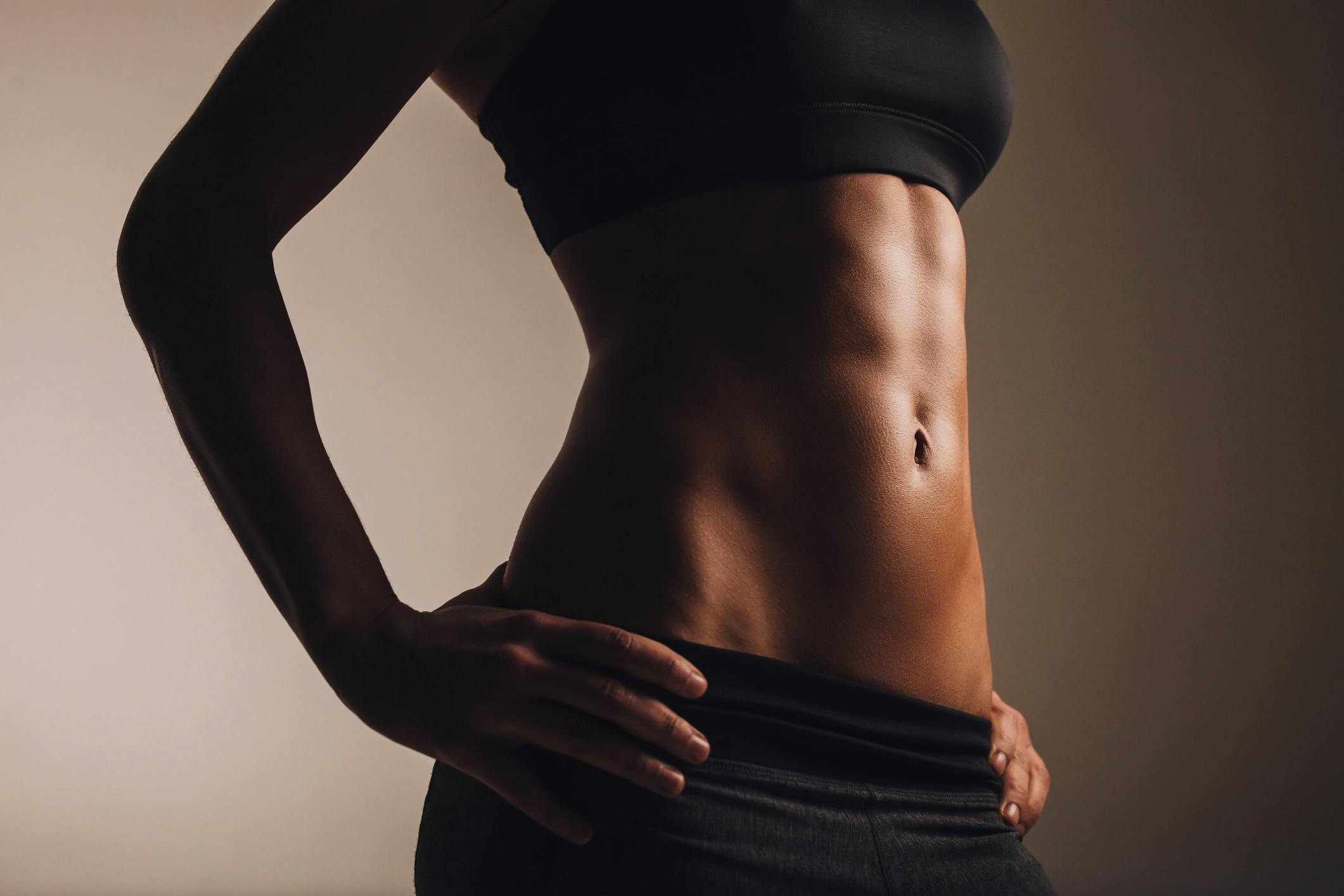model with toned abdomen