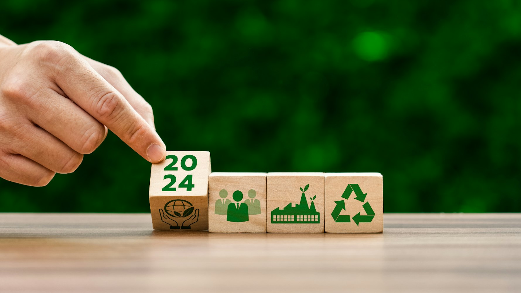 Cover Image for Why EU and UK fleet managers should care about fleet sustainability and start reducing their emissions now