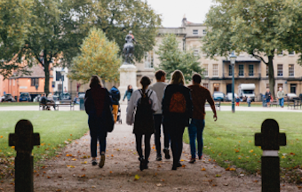 Students outside Bristol study centre