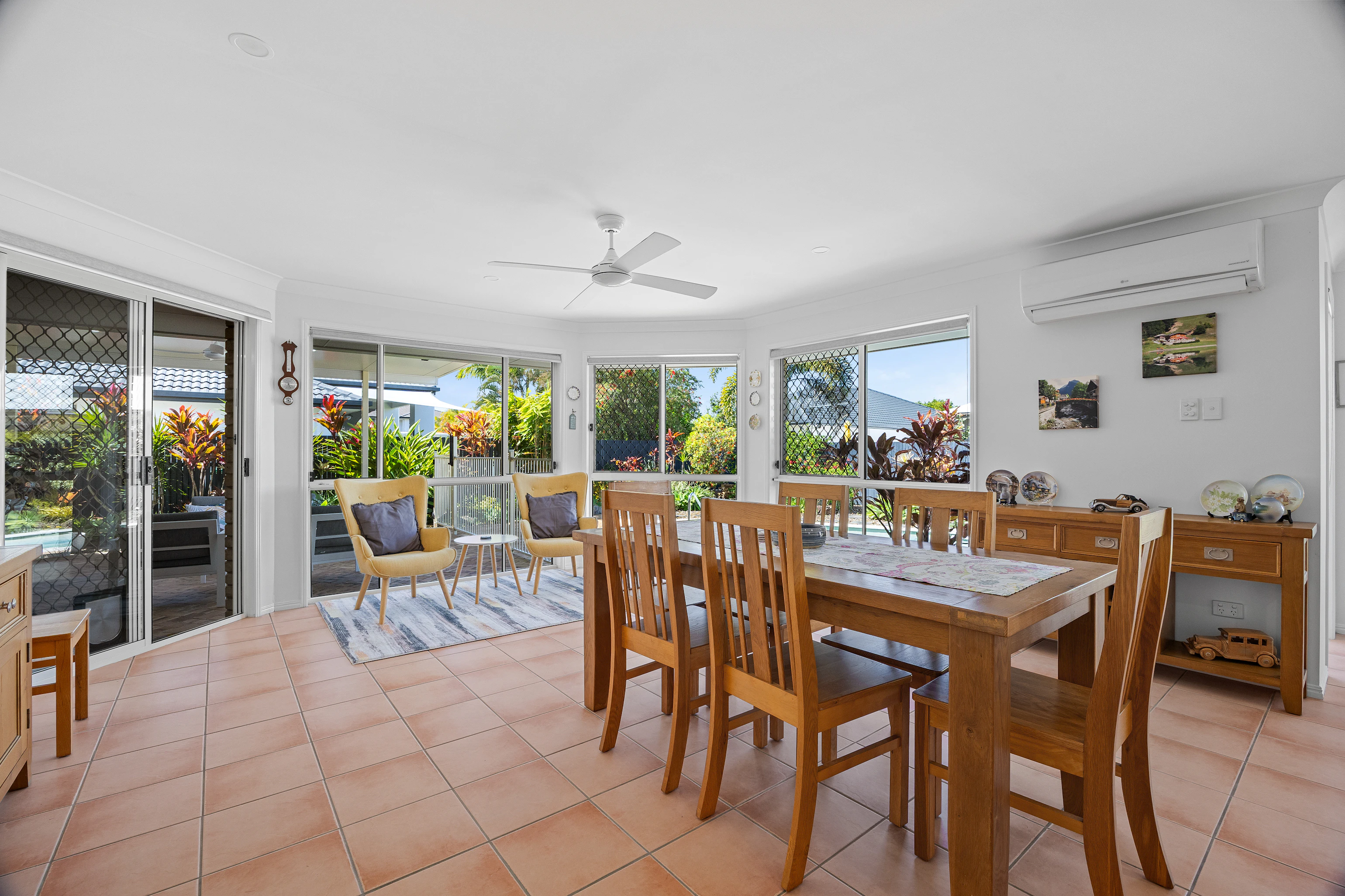 dining room