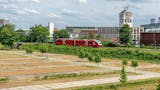 Treinspoor met trein vertrekt vanuit Hengelo