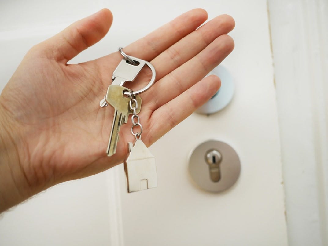 Verstelbaar bord beginsel Snel je huis verkopen: hoe doe je dat?