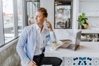 What does a real estate agent do?