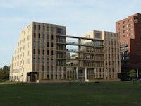 Real estate agents in Amsterdam Zuidas