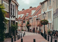 Real estate agent in Utrecht Lombok