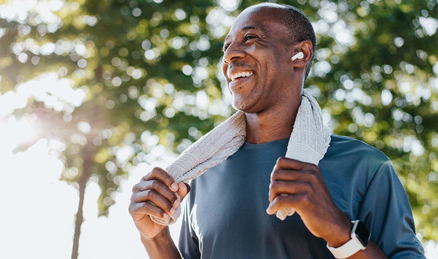 towel over shoulder after run