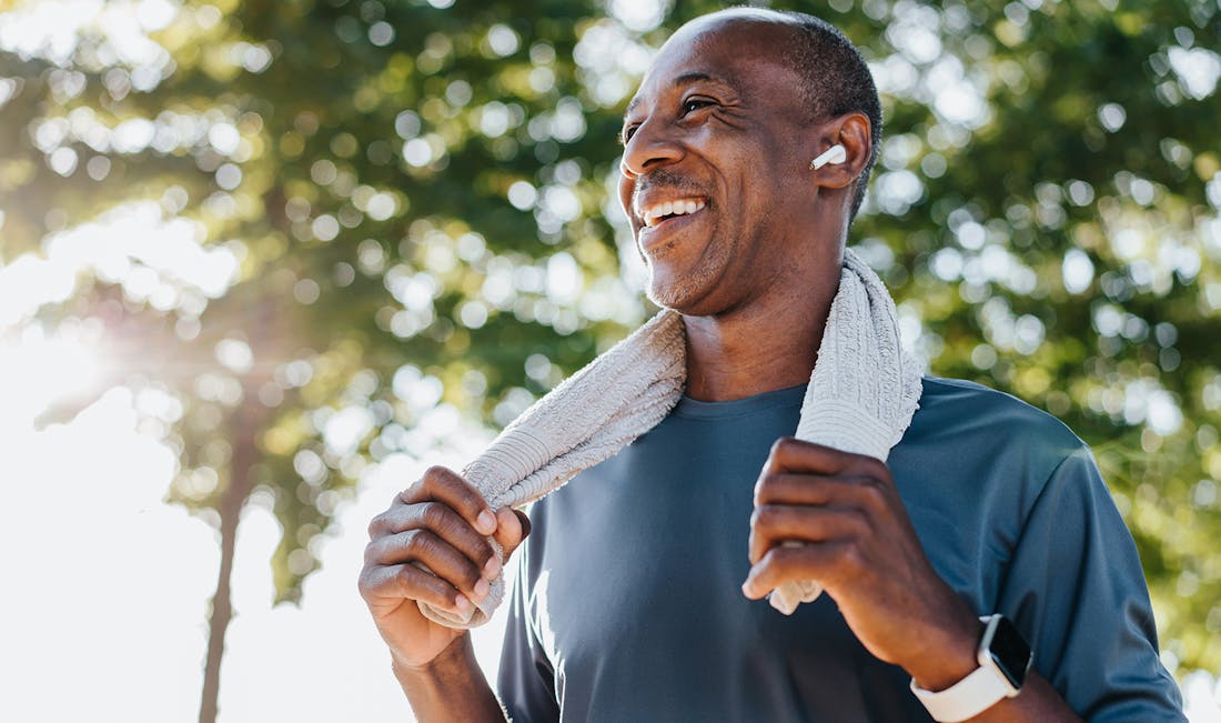 towel over shoulder after run