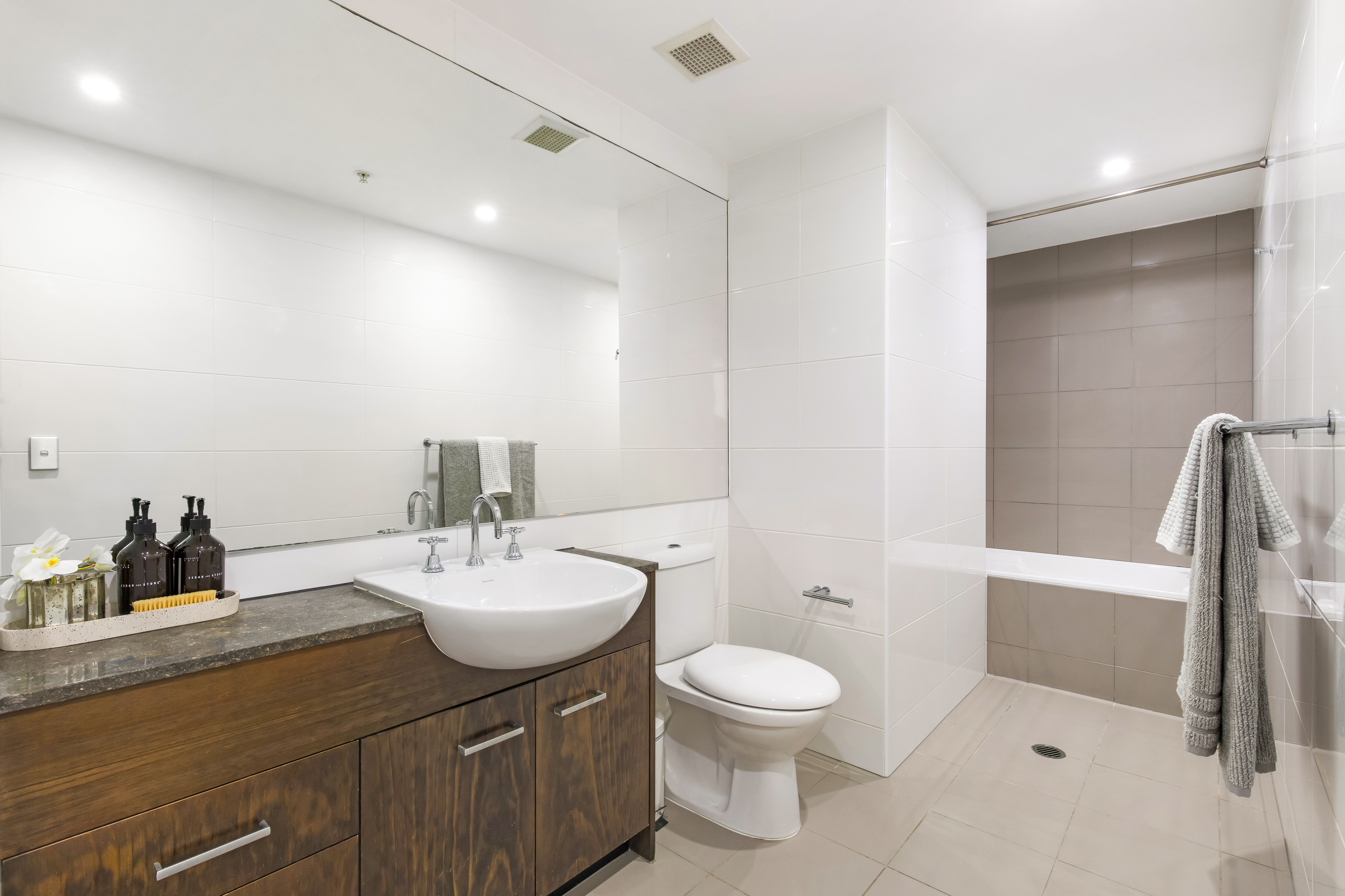 302/33 Bronte Road, Bondi Junction - Thumbnail 5
