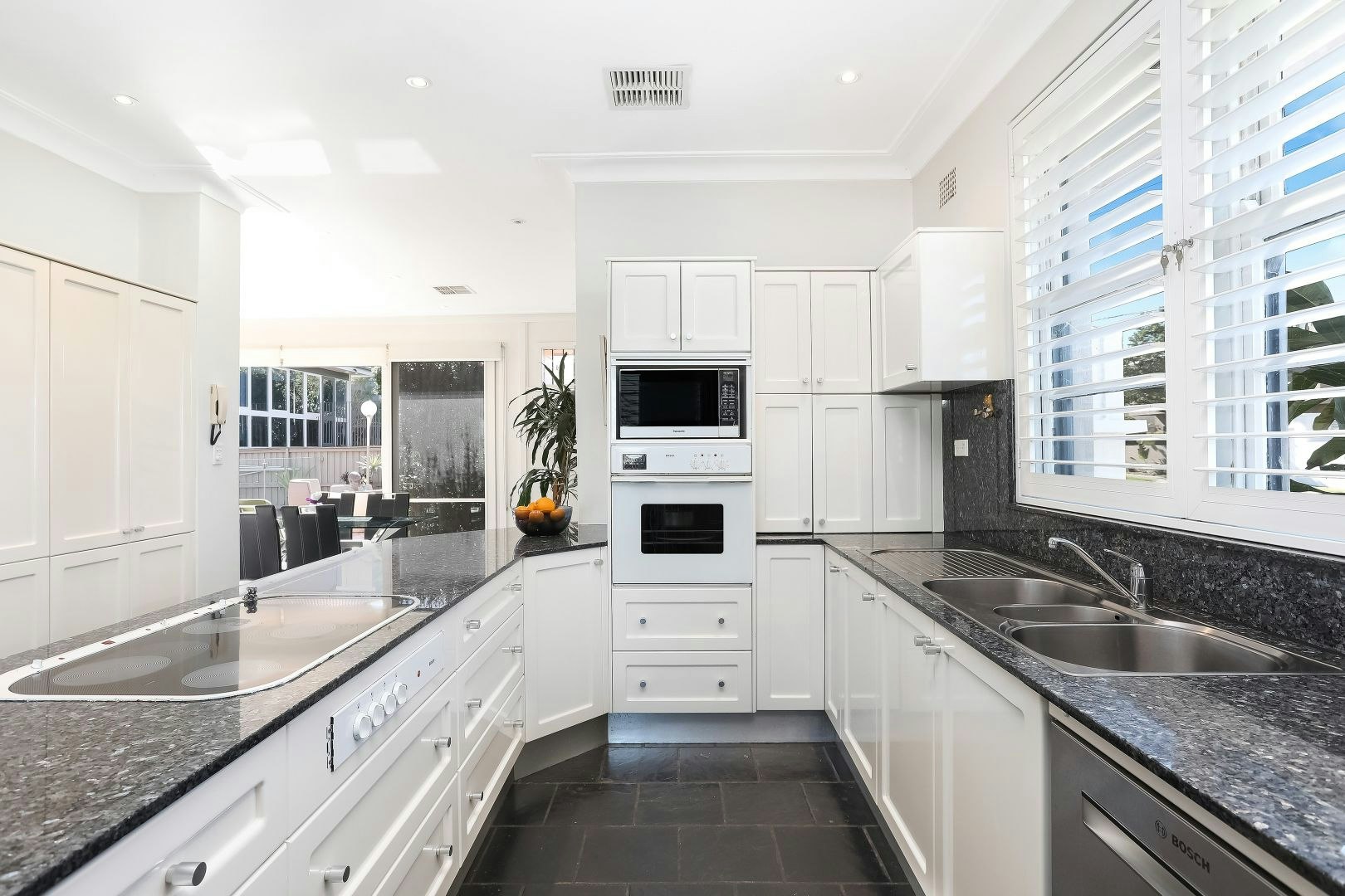 4 Douglas Parade, Dover Heights NSW