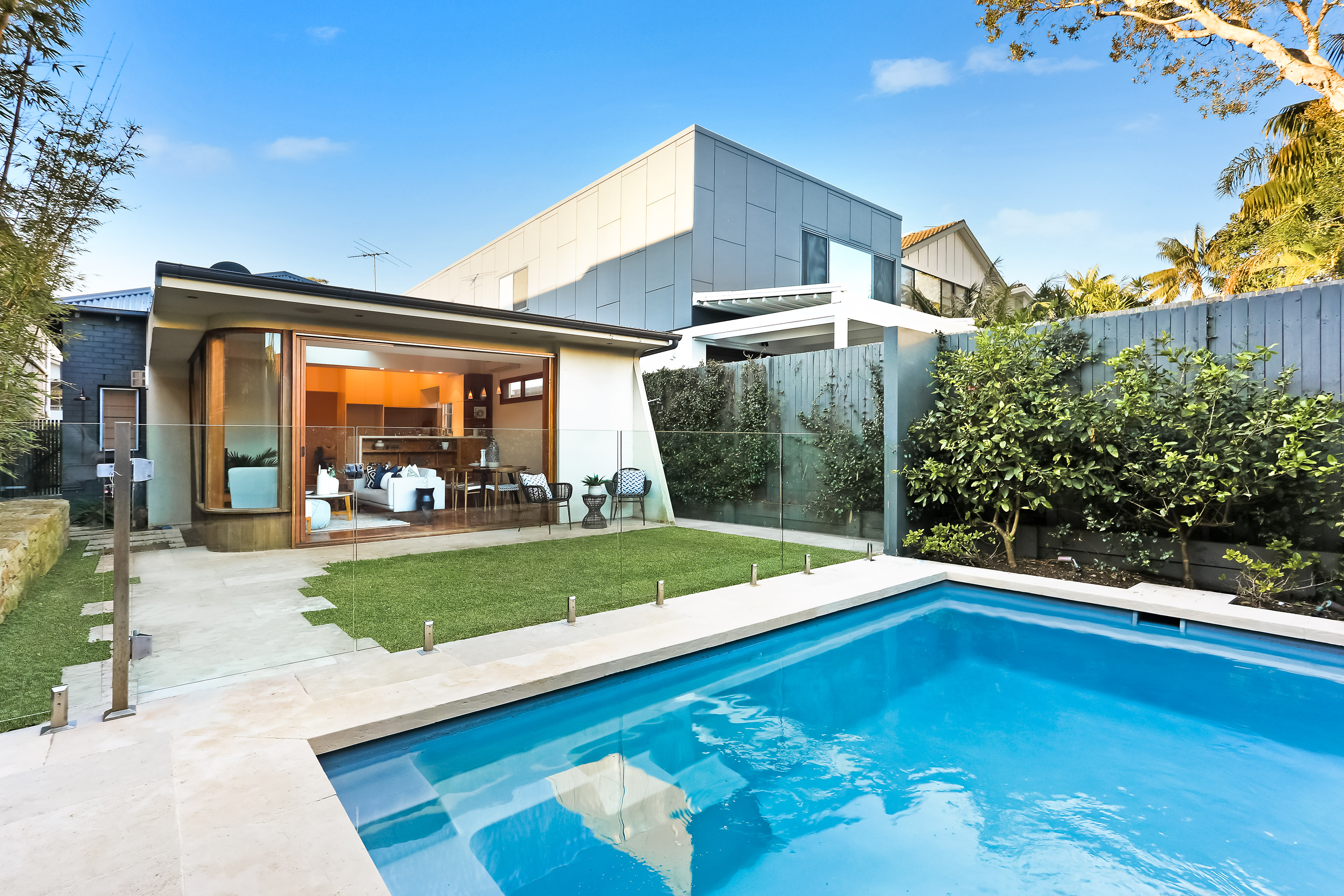 7 Roberts Street, Rose Bay - Image 1