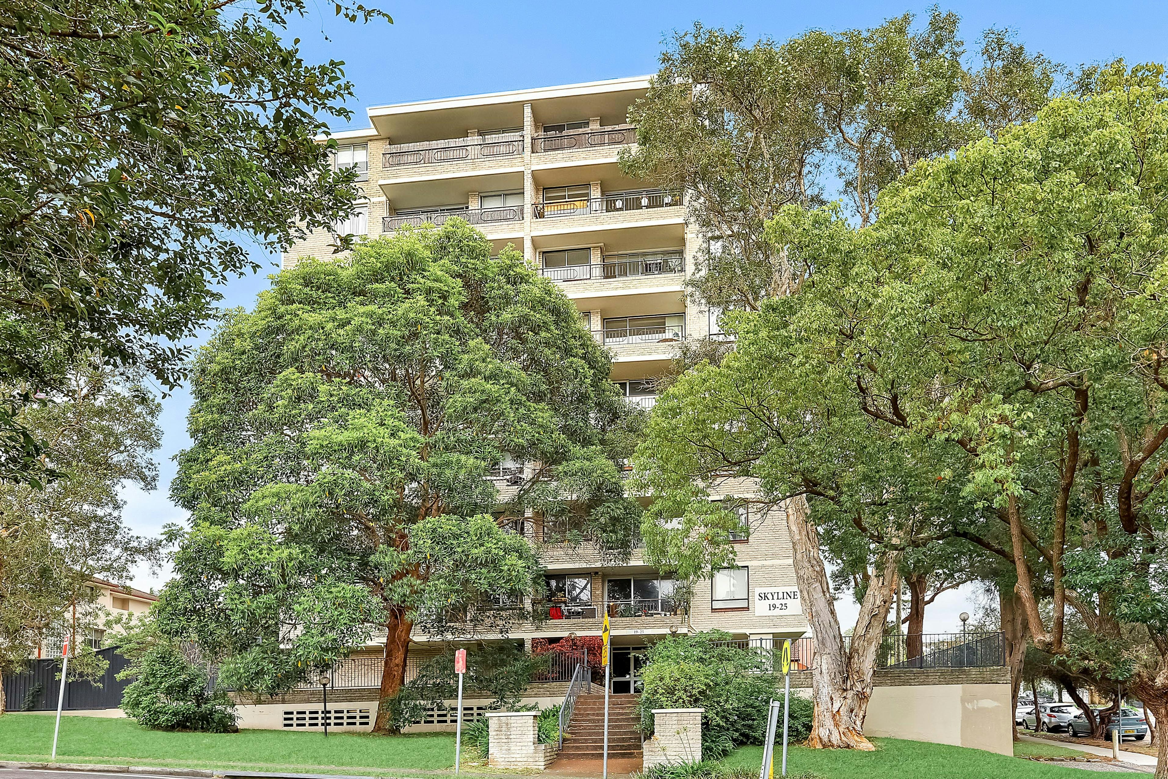 Image of apartment building