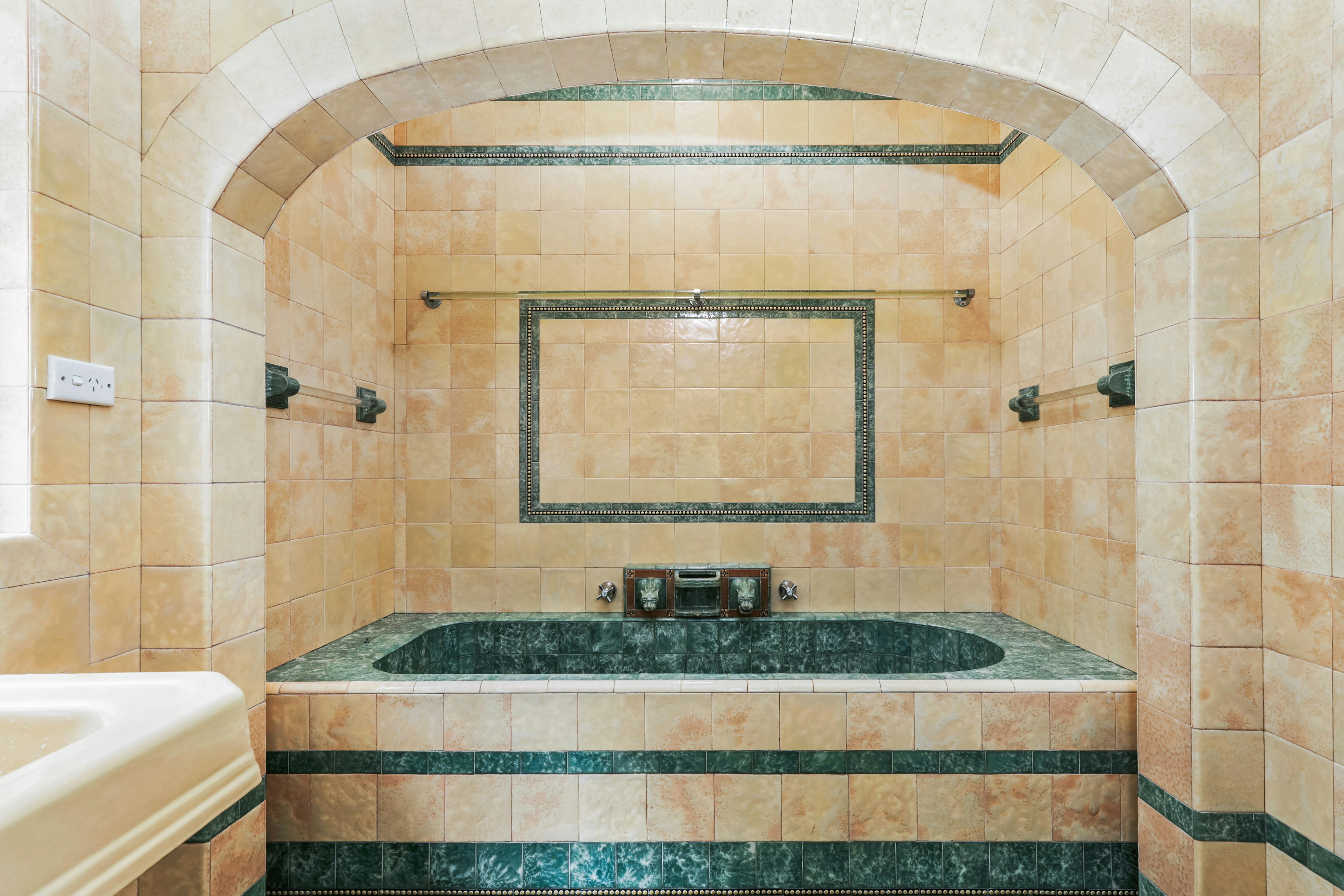 Image of tub
