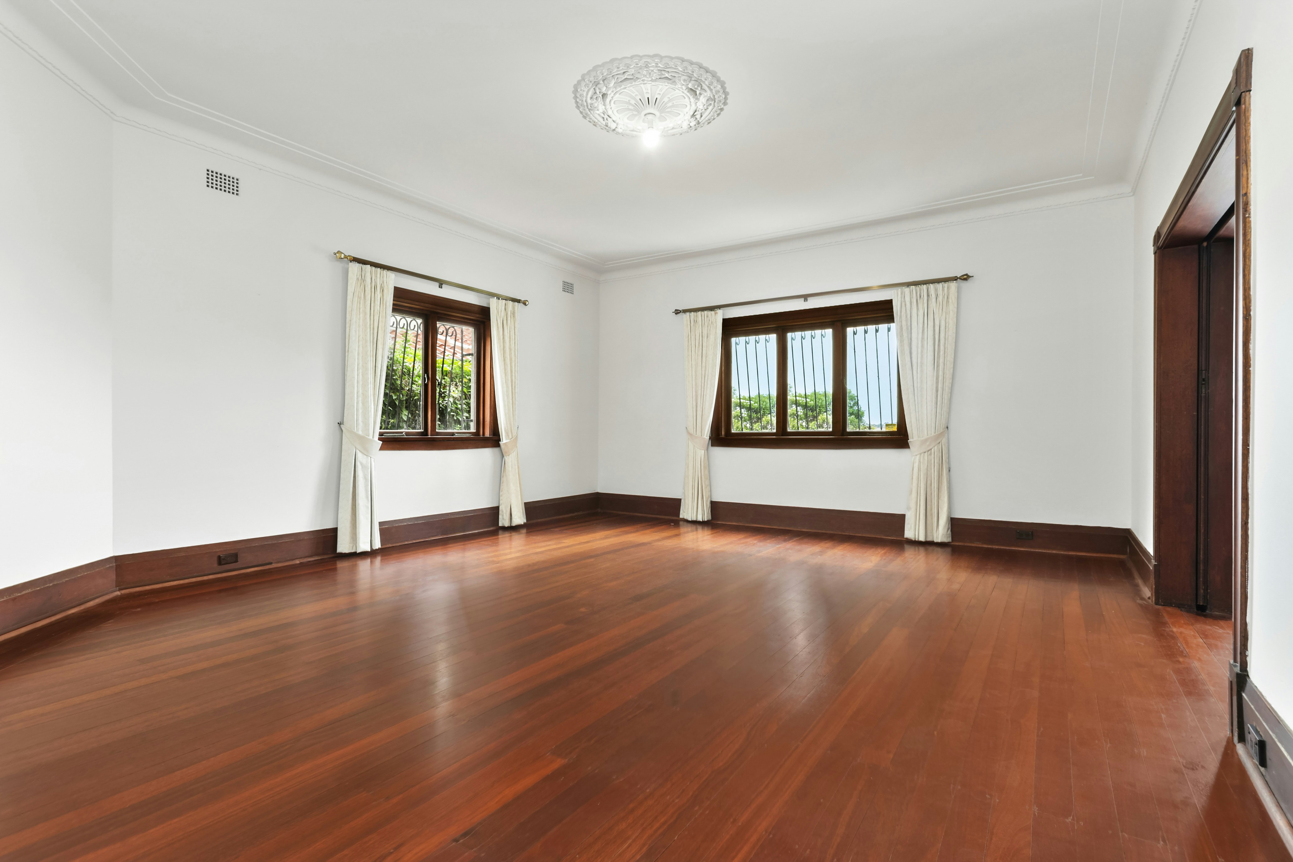 53 Drumalbyn Road, Bellevue Hill NSW