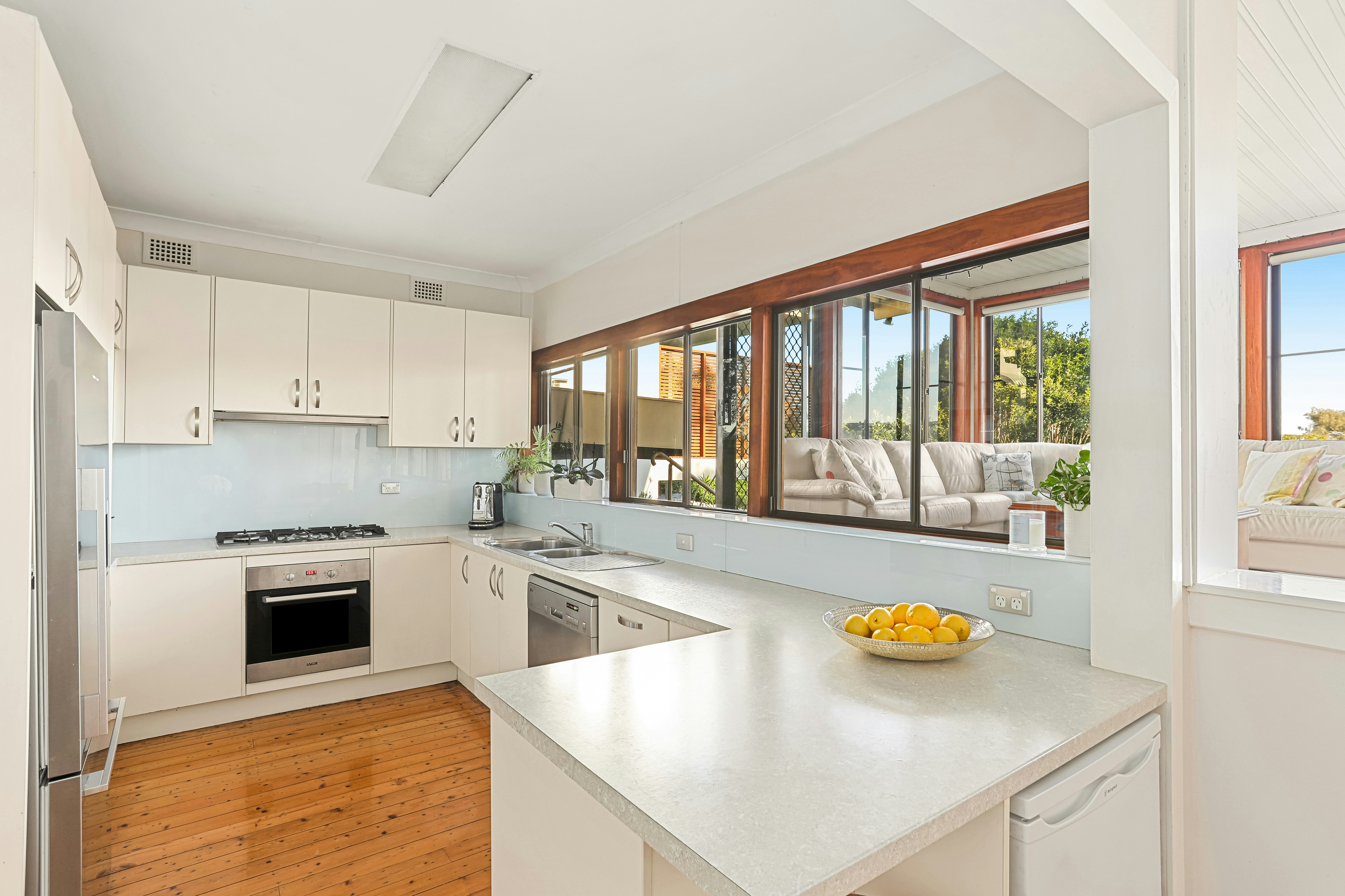 12 Wallis Parade, North Bondi NSW