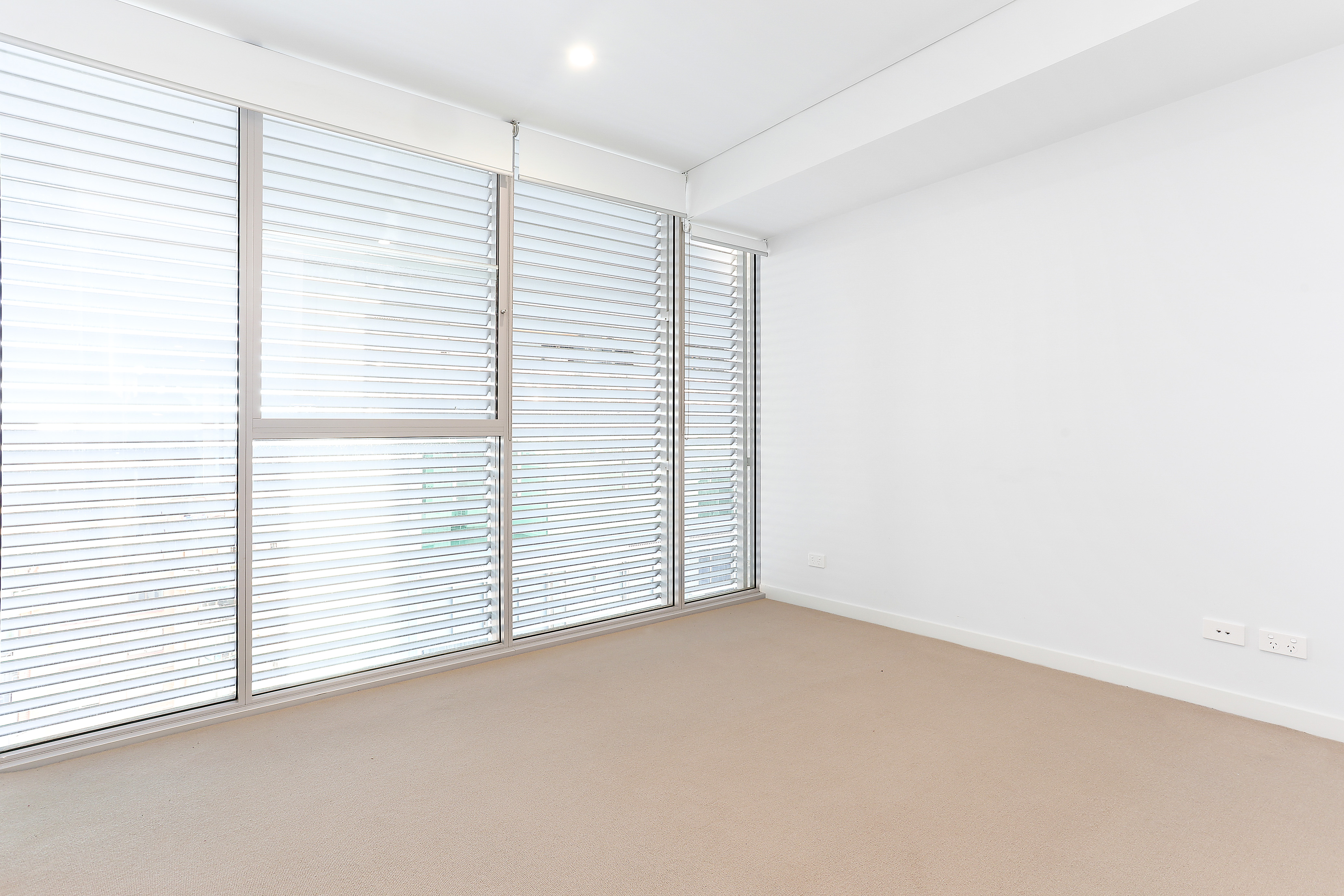 1702/11-15 Alberta Street, Sydney - Thumbnail 6