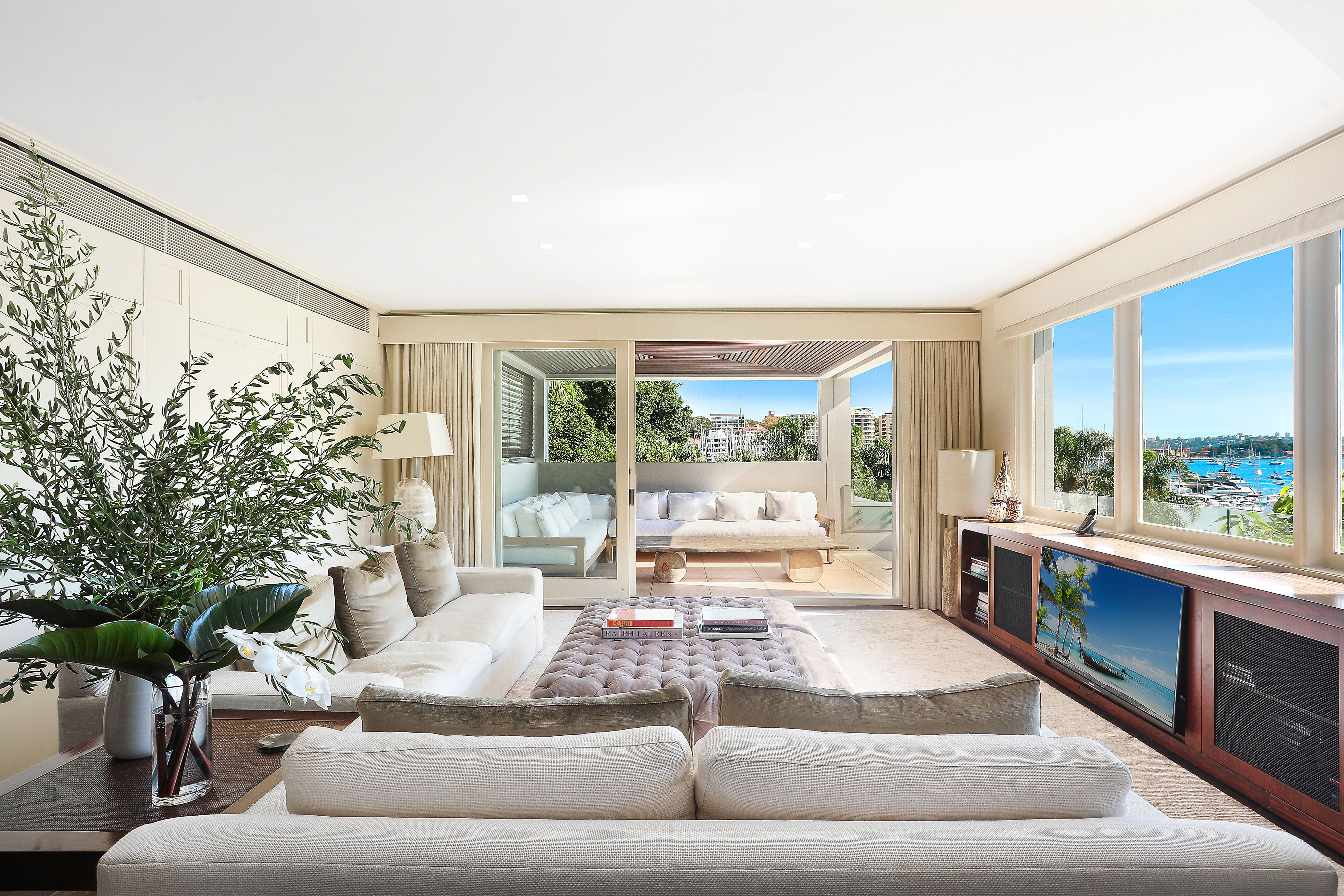 1/25-26 New Beach Road, Darling Point - Image 1