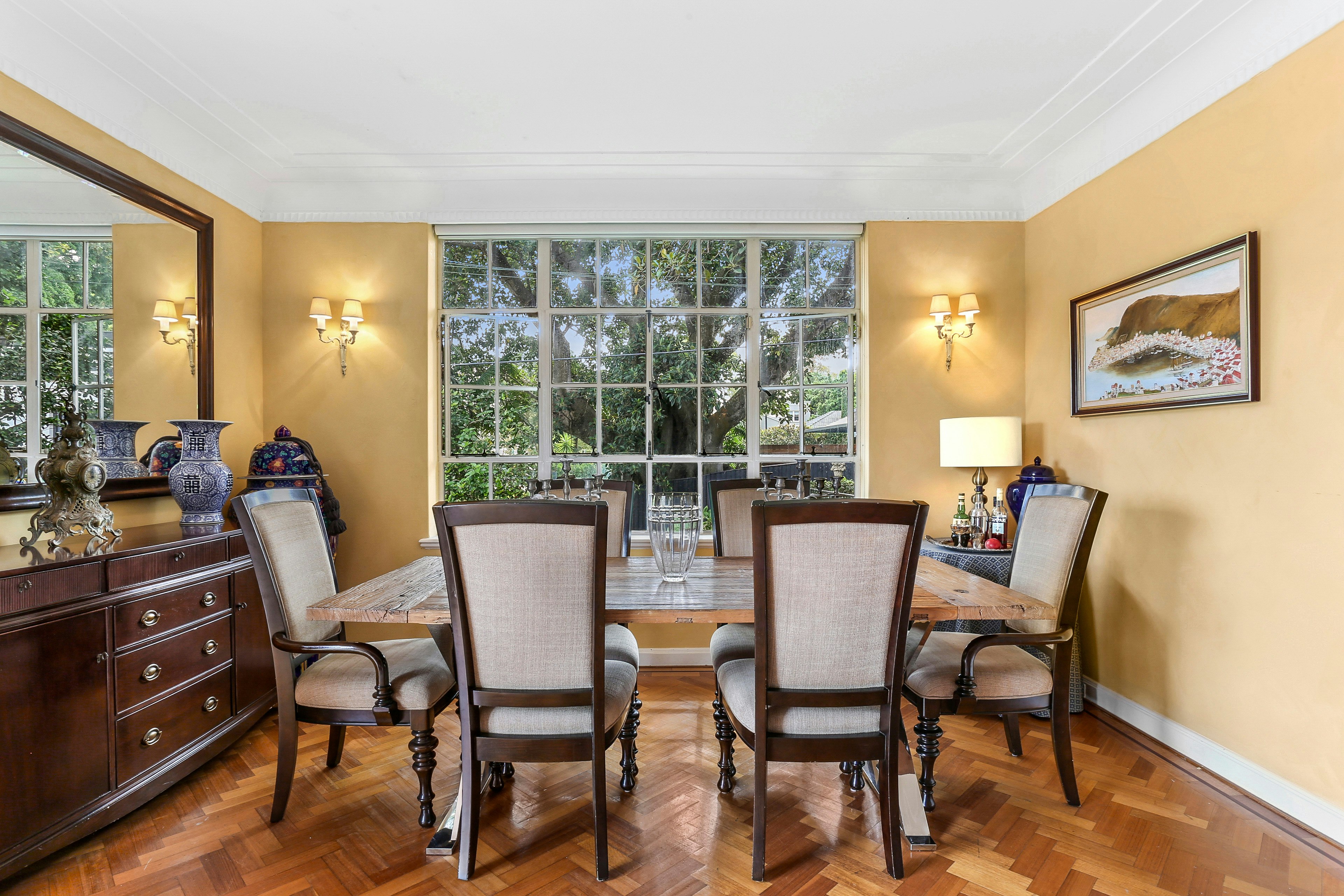 Image of dining room