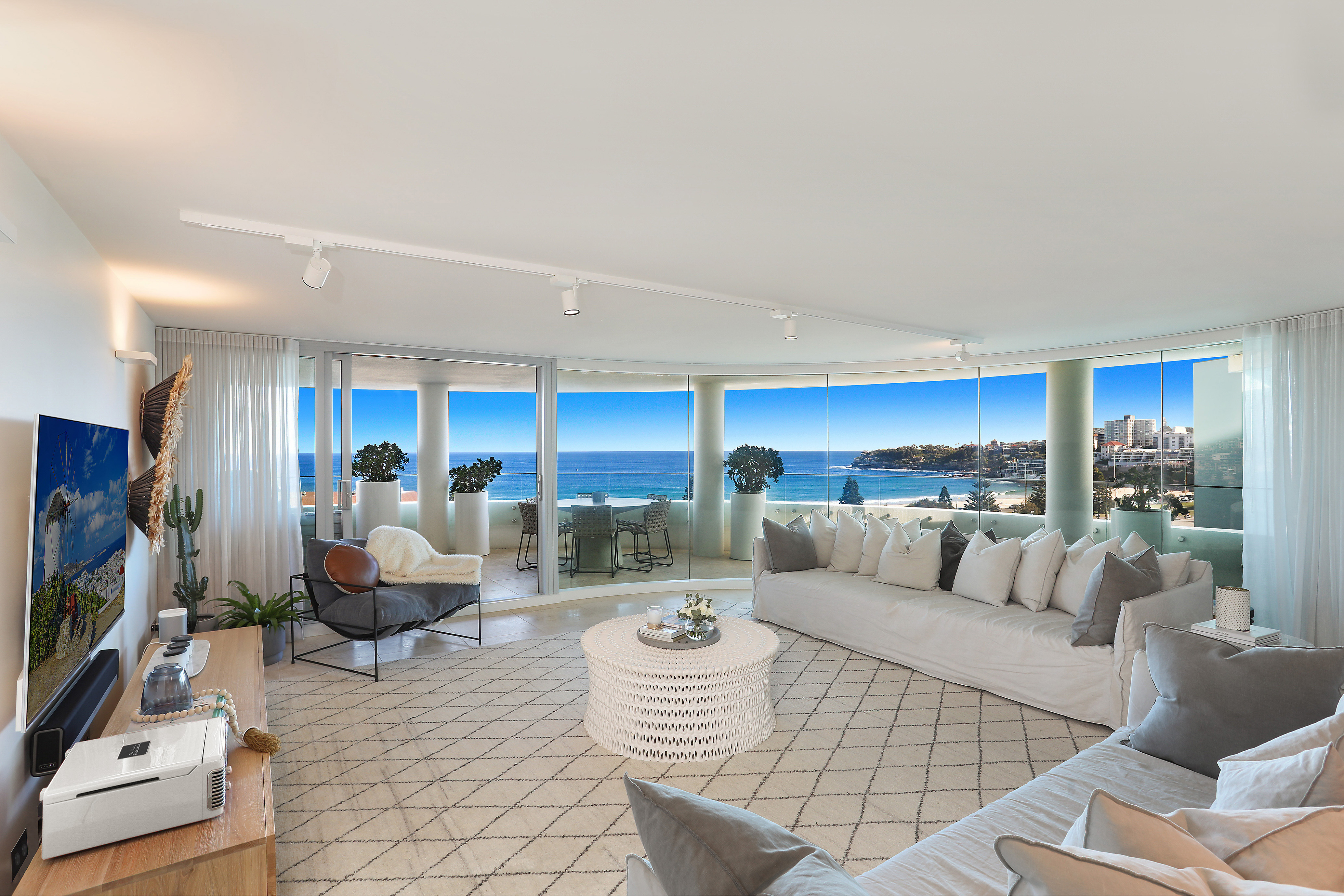 Residence 408 / 180 Campbell Parade, Bondi Beach - Image 1