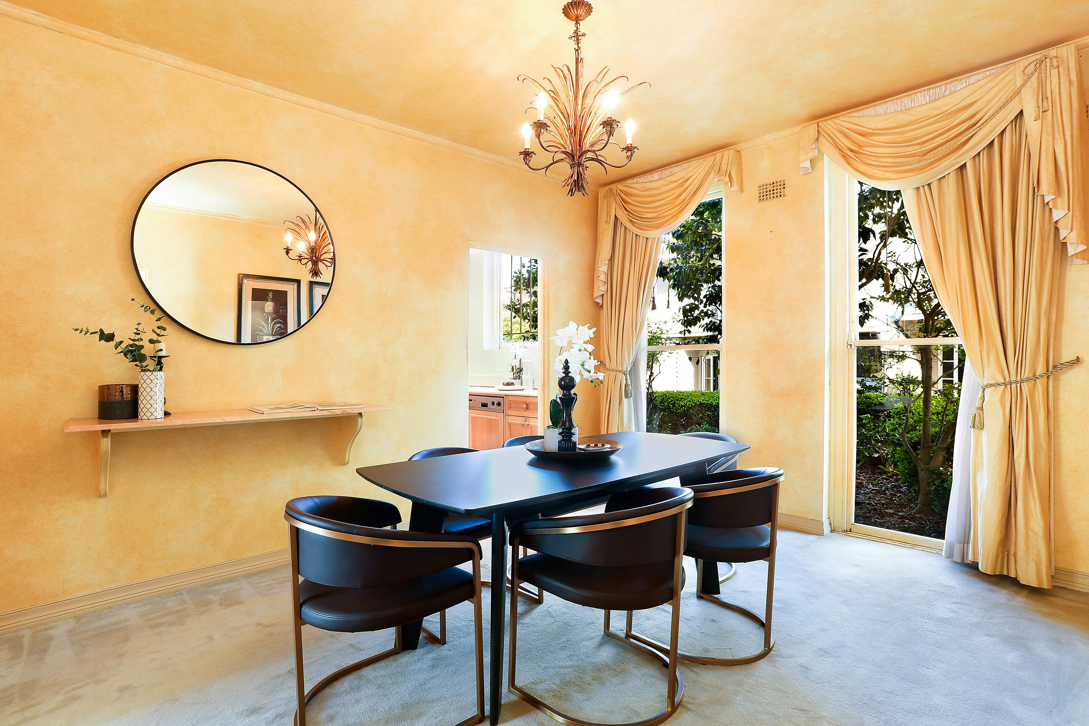 Image of dining room