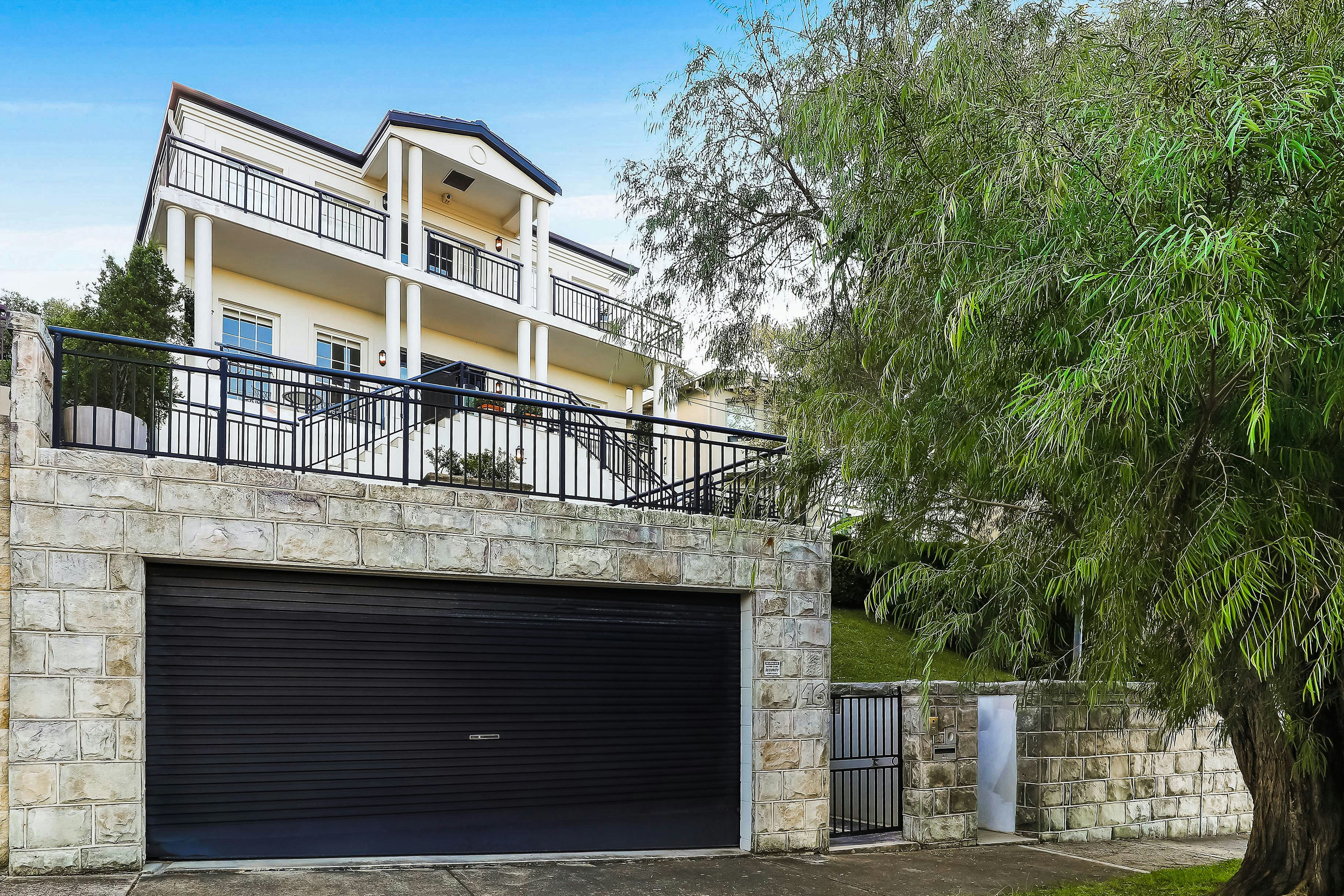 Image of garage