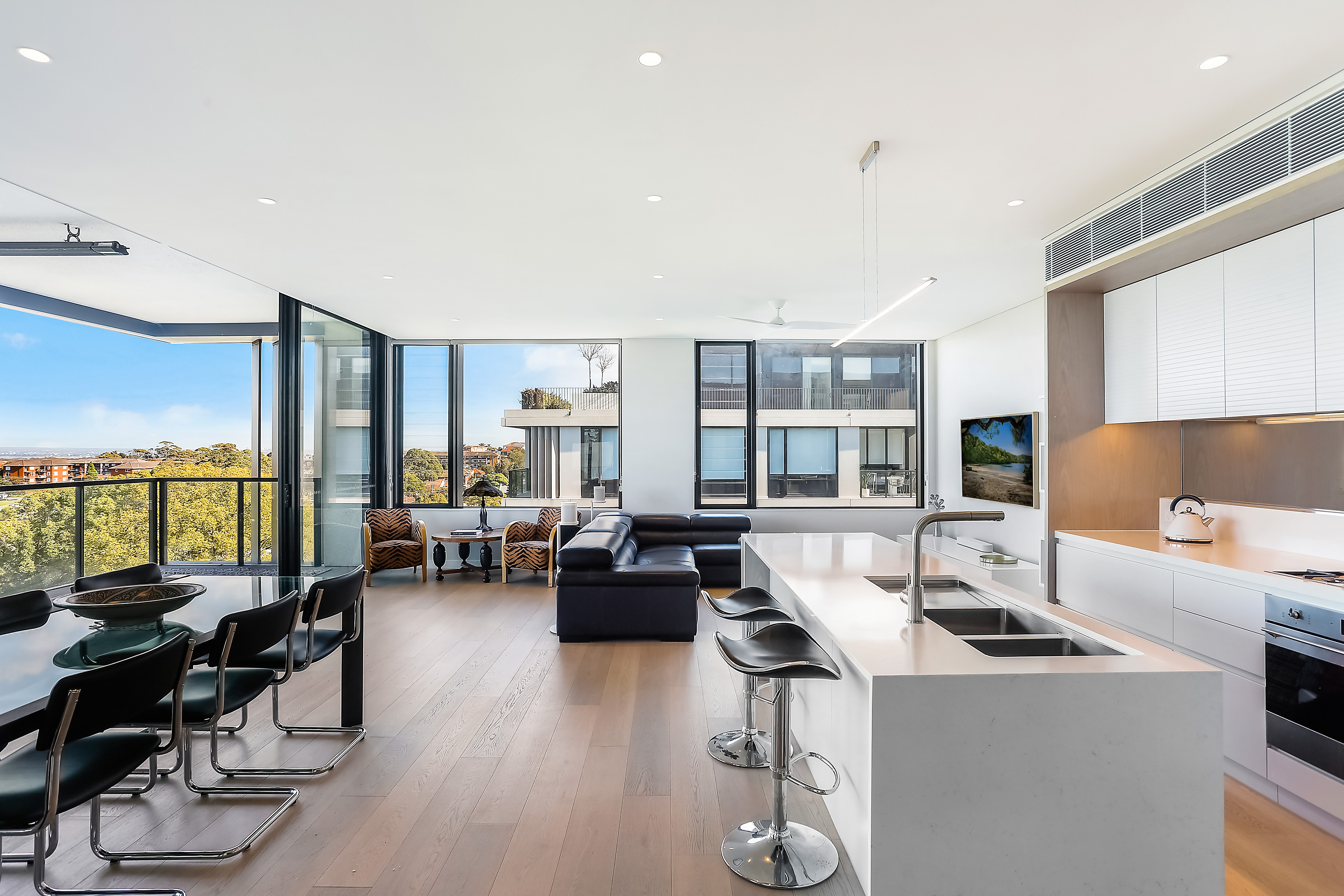 E609/166 Barker Street, Randwick - Image 1