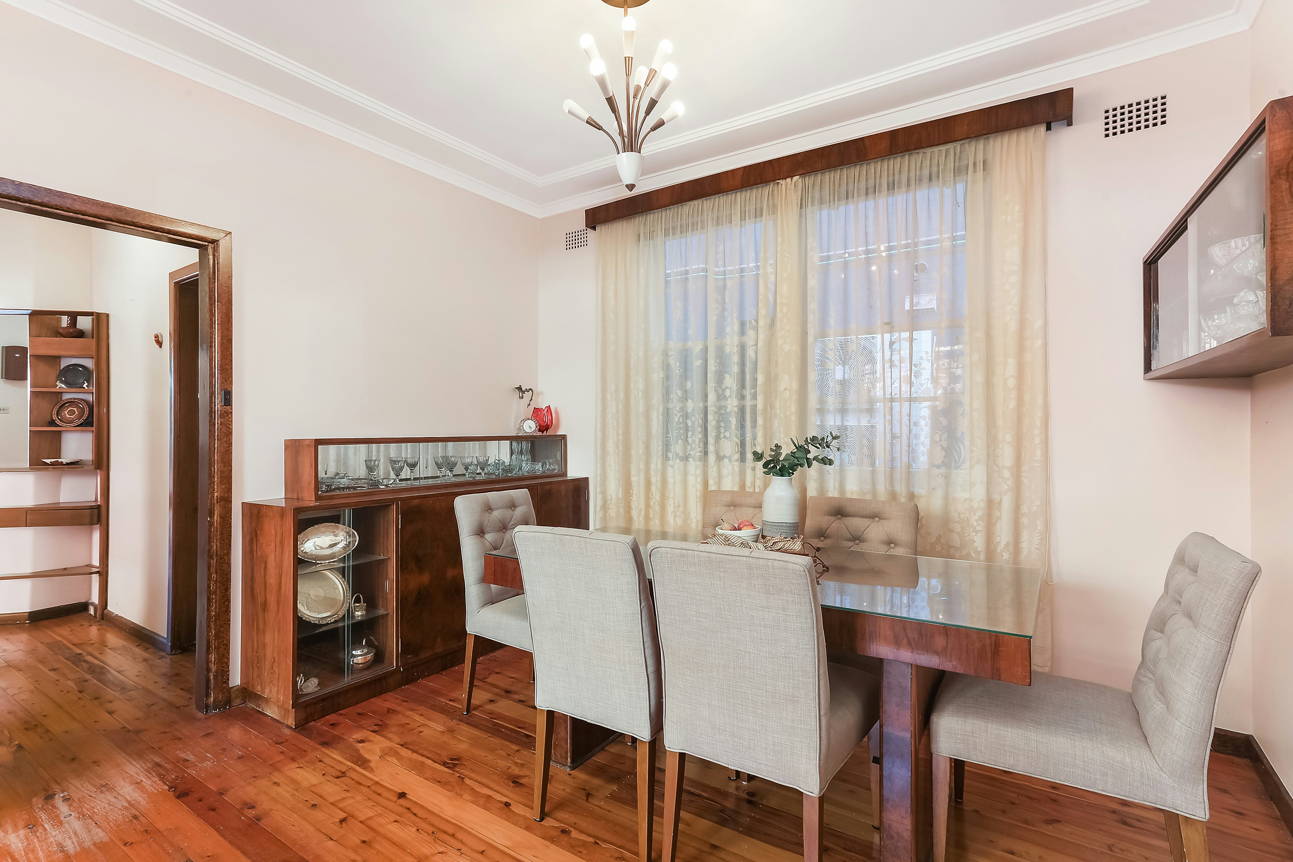 Image of dining room