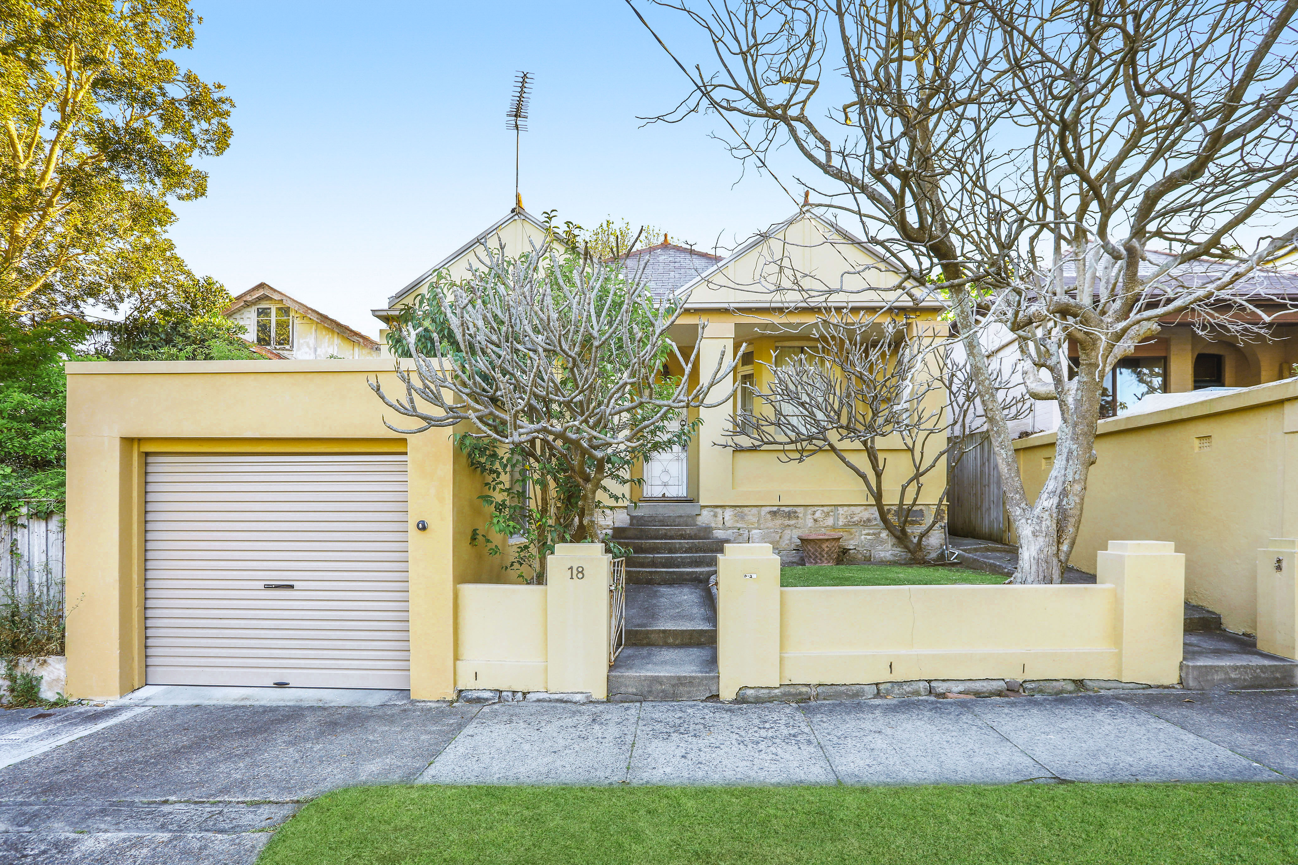 18 Bradley Avenue, Bellevue Hill - Image 1