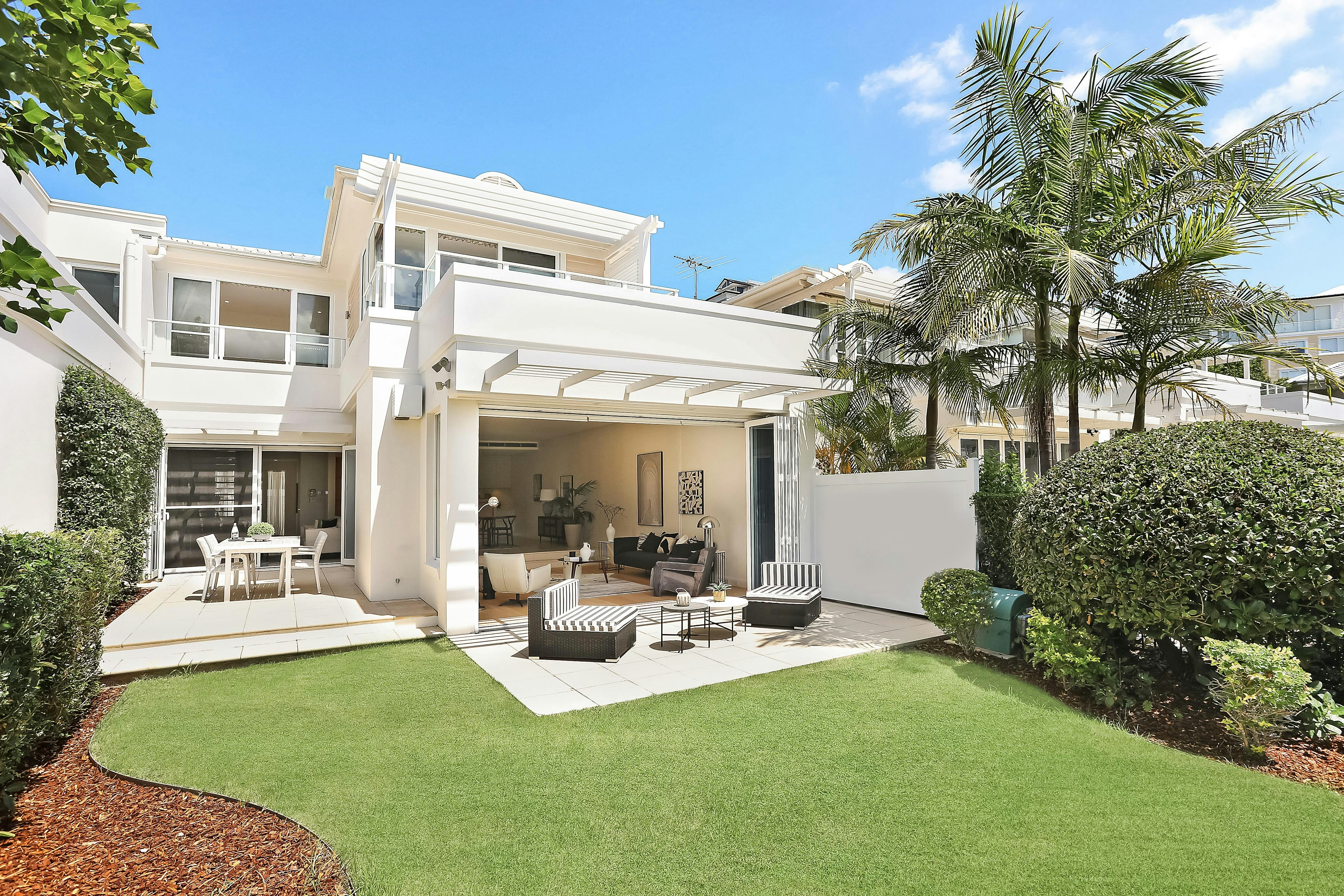 131 Peninsula Drive, Breakfast Point NSW