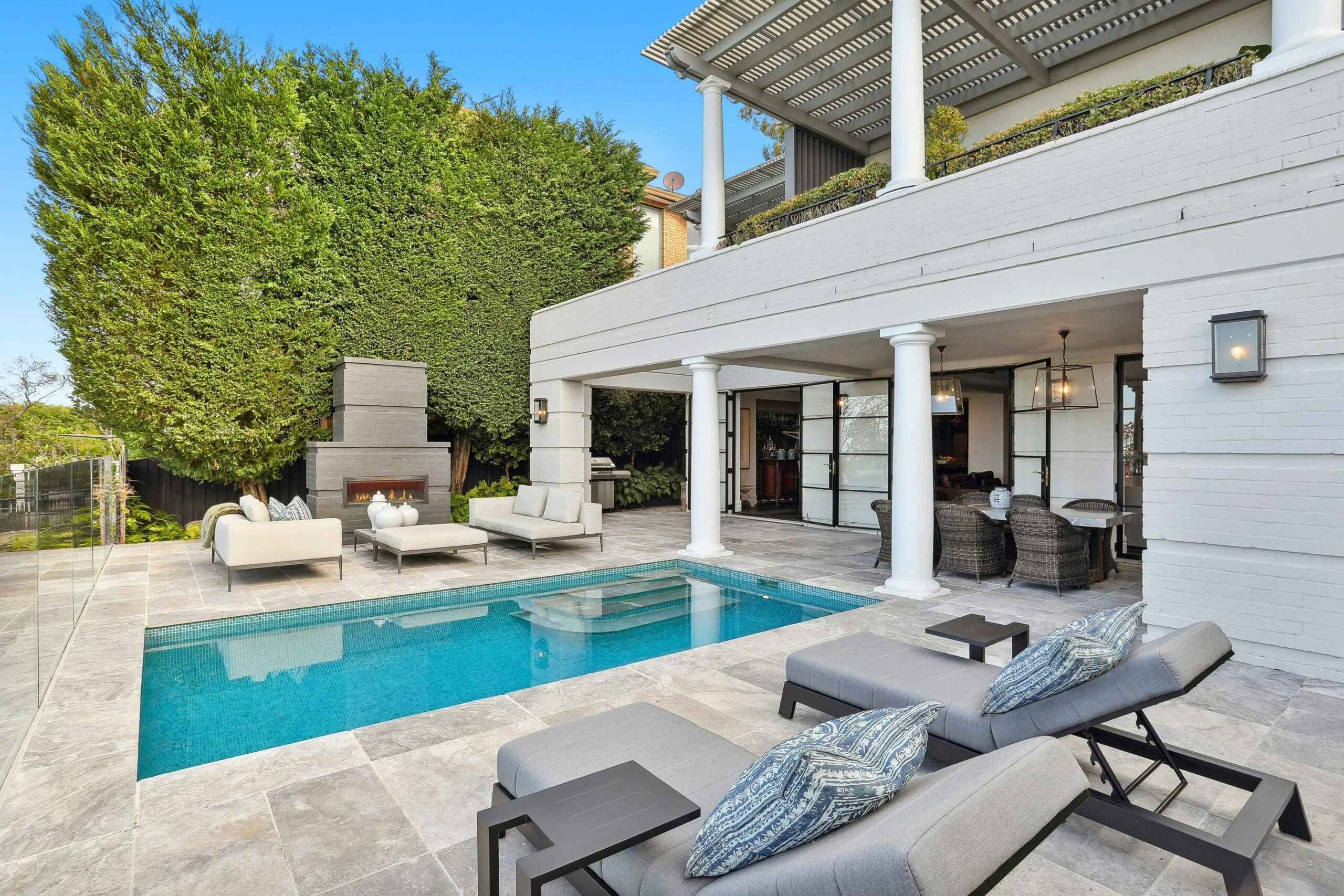 Gavin Rubinstein: Australia’s most expensive semi-detached: Bellevue Hill home sells for $15,602,000 at auction