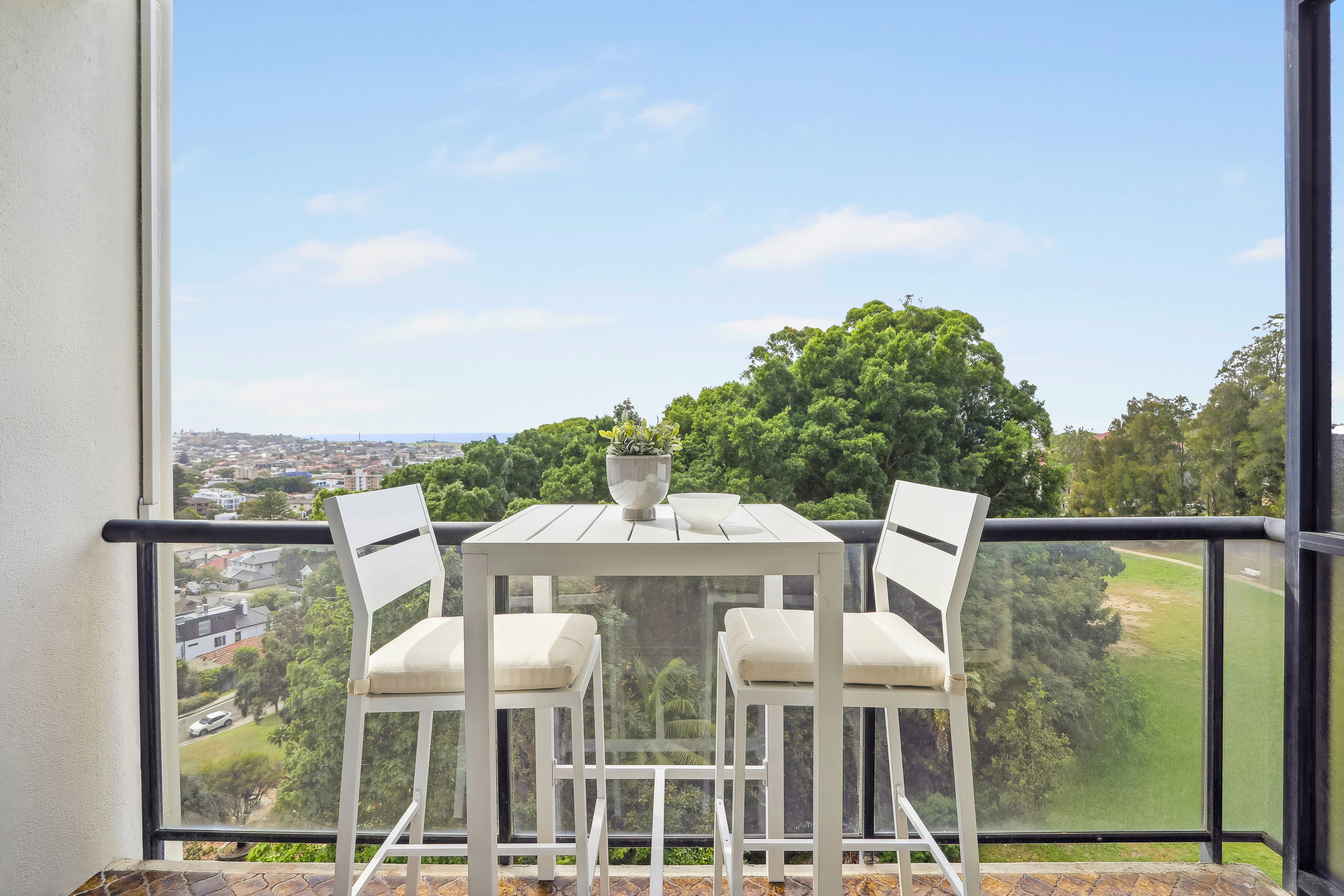 17/6-8 Ocean Street North, Bondi NSW