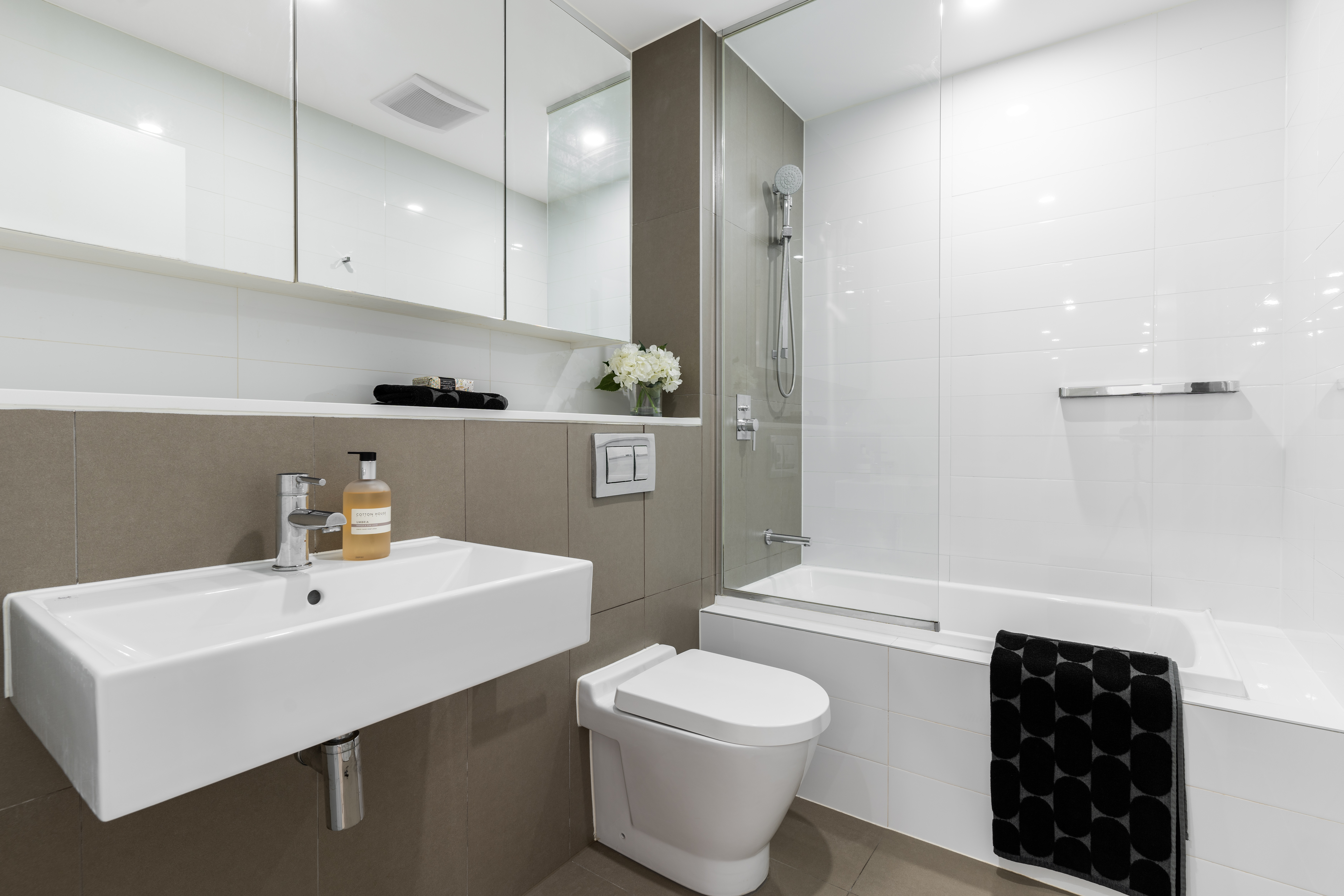 801/8 Marine Parade, Wentworth Point - Thumbnail 6
