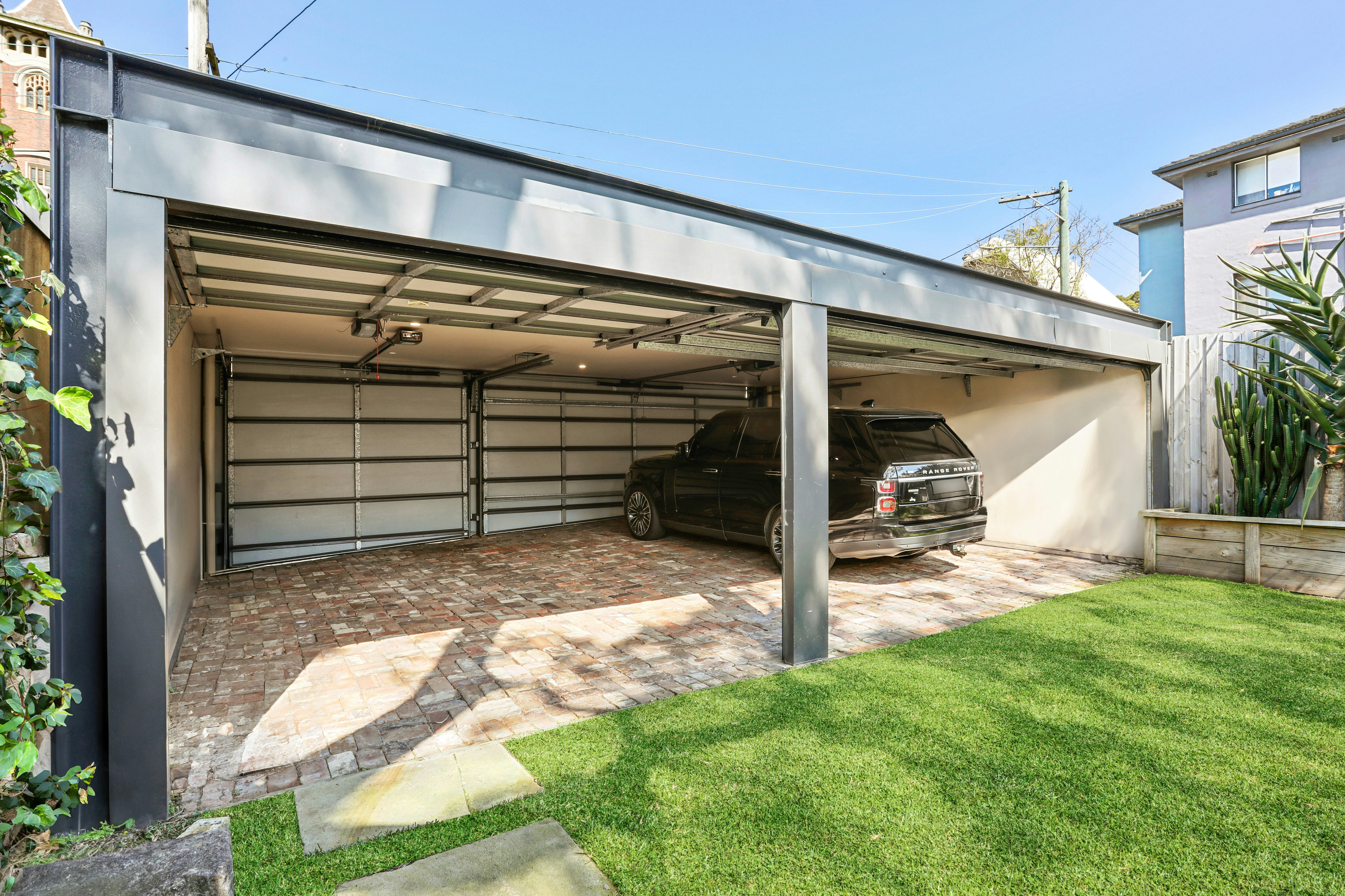 Image of garage