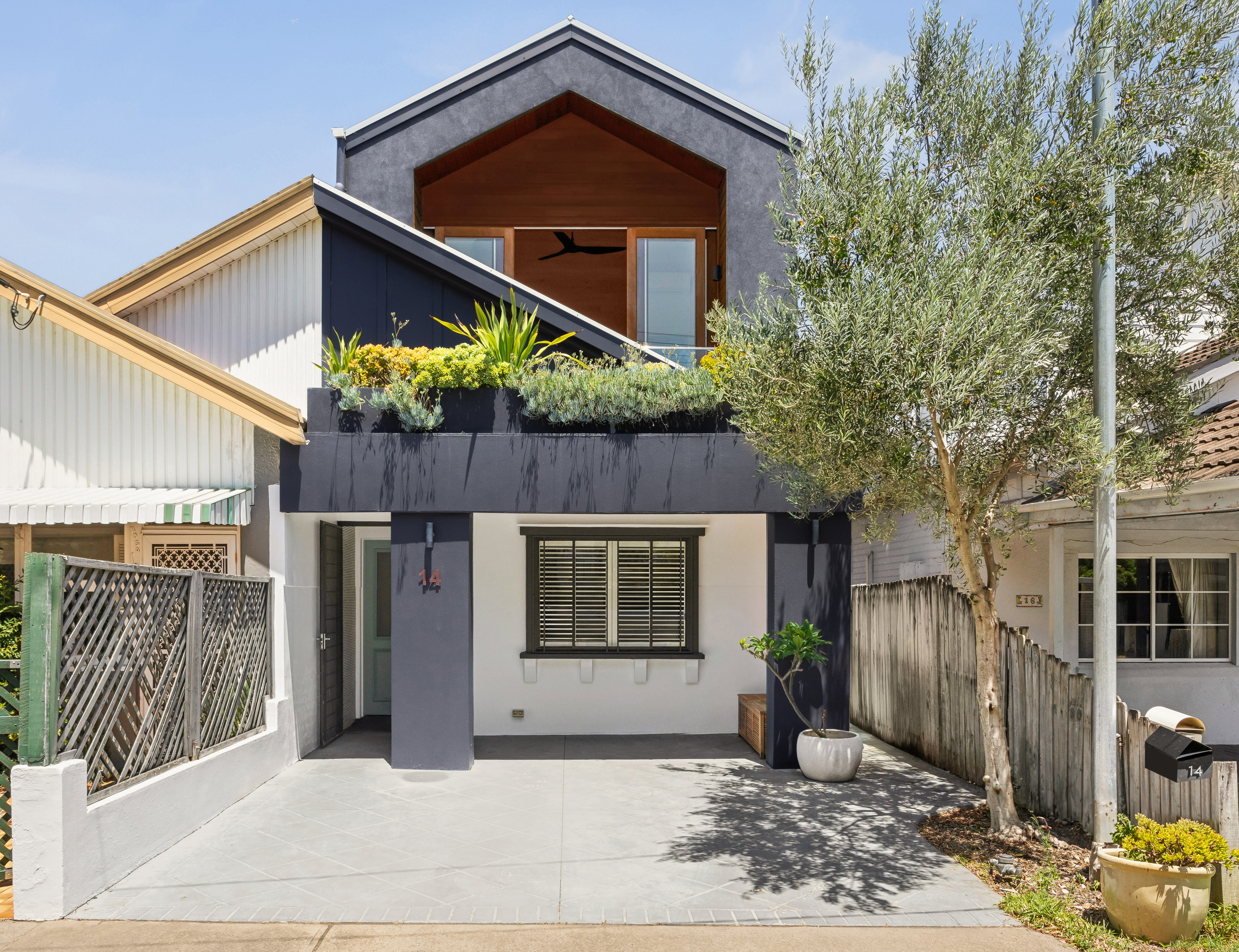 14 Griffith Avenue, North Bondi - Image 1