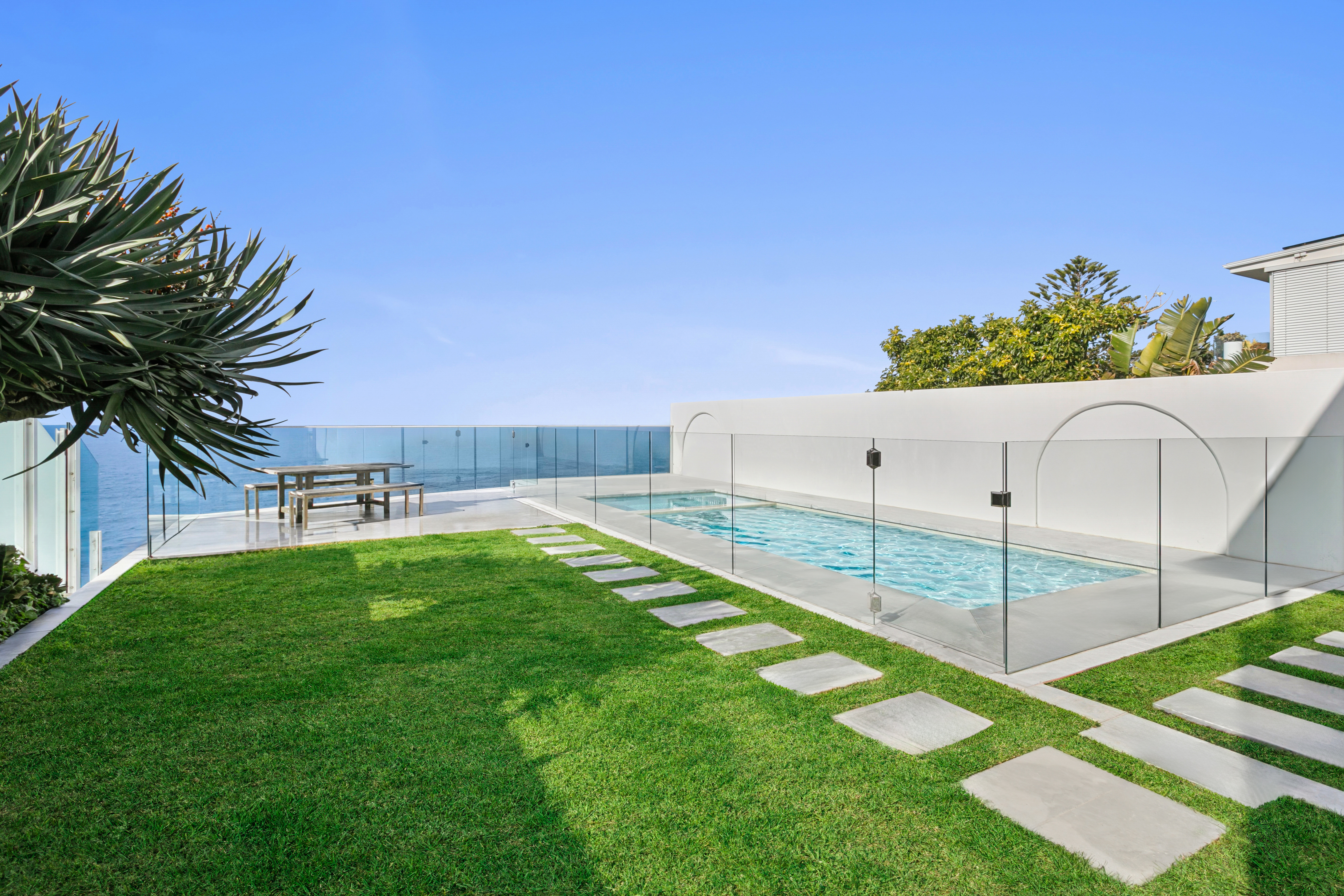 24 Wentworth Street, Dover Heights - Image 1