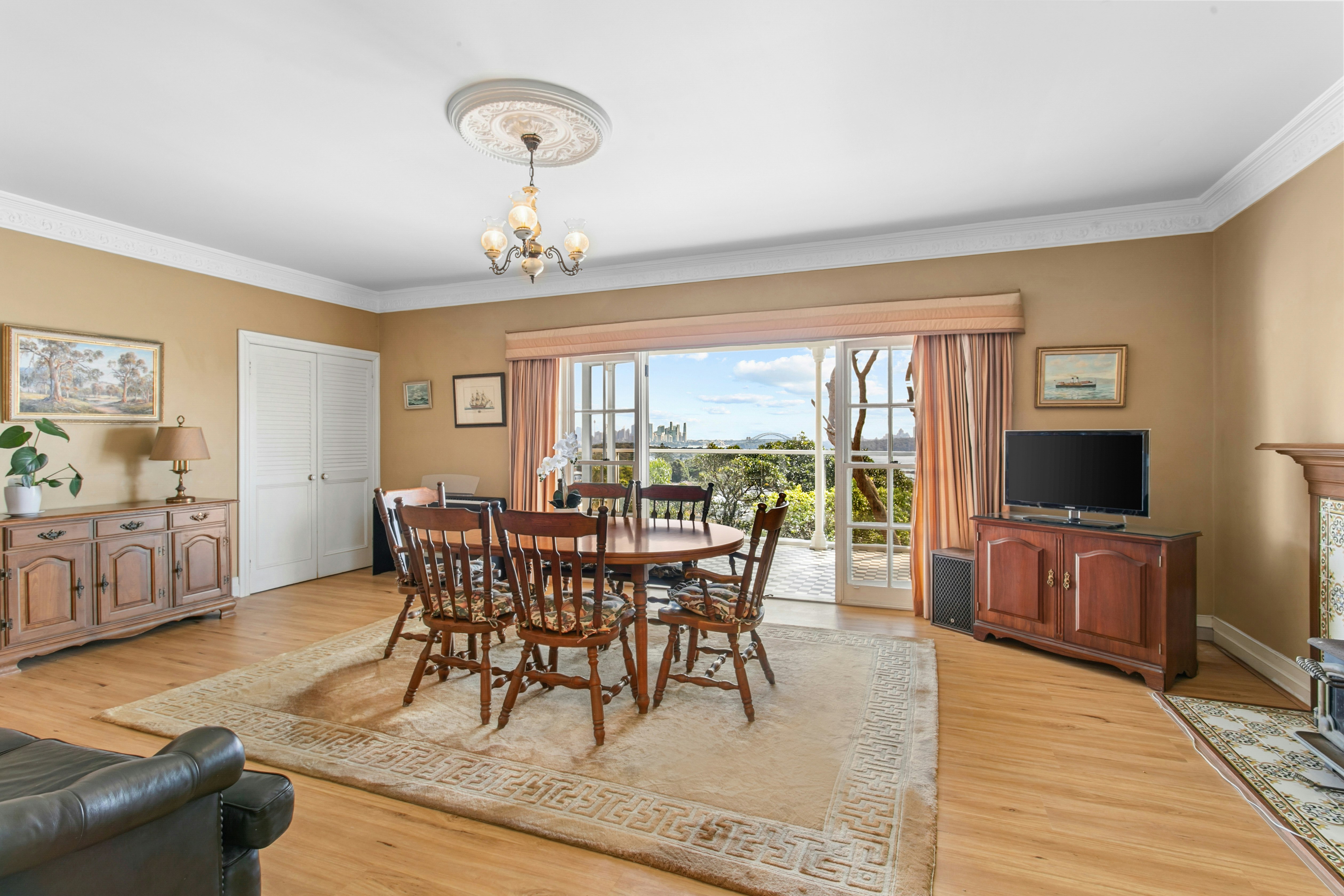 Image of dining room