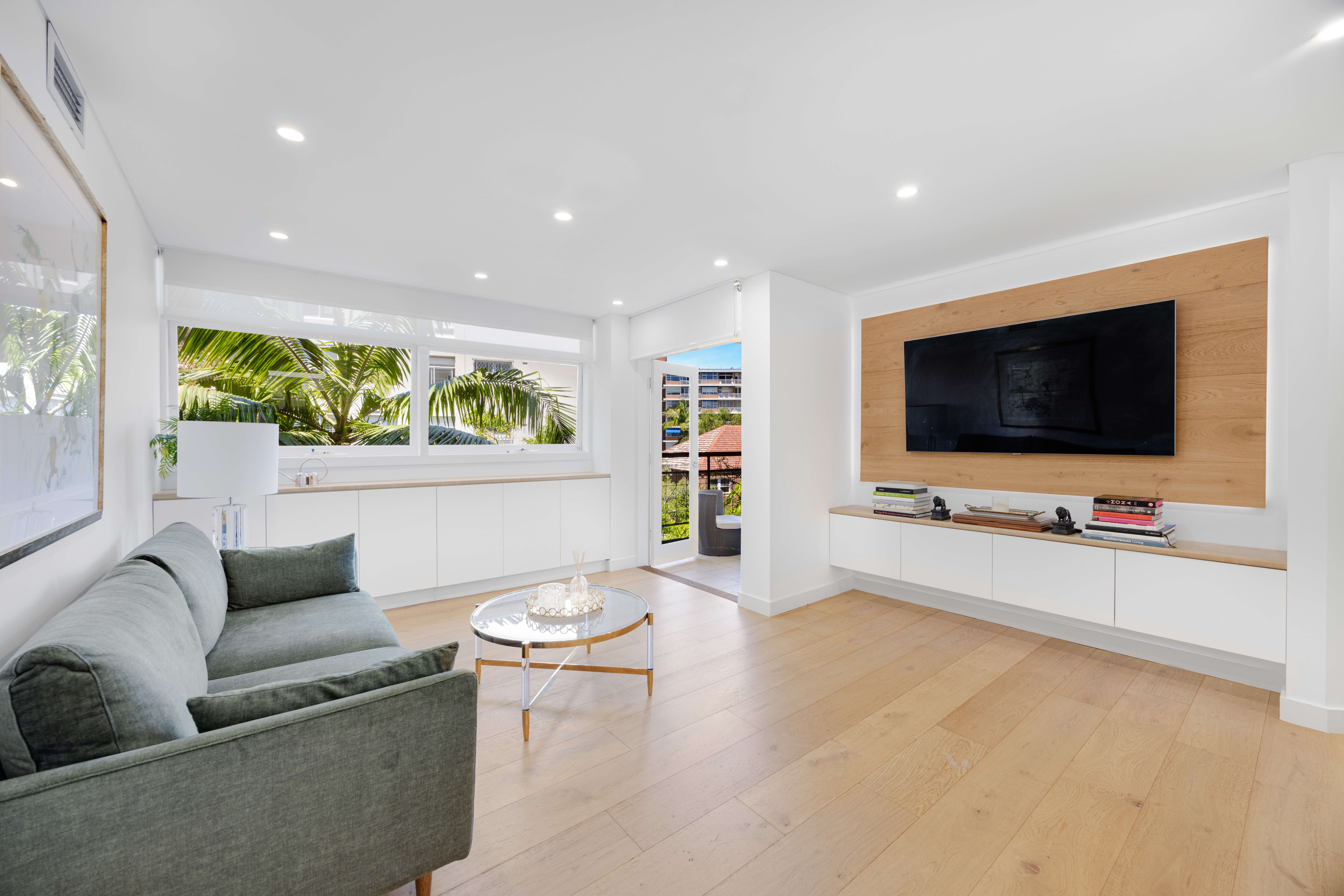 18/52 Darling Point Road, Darling Point - Image 1