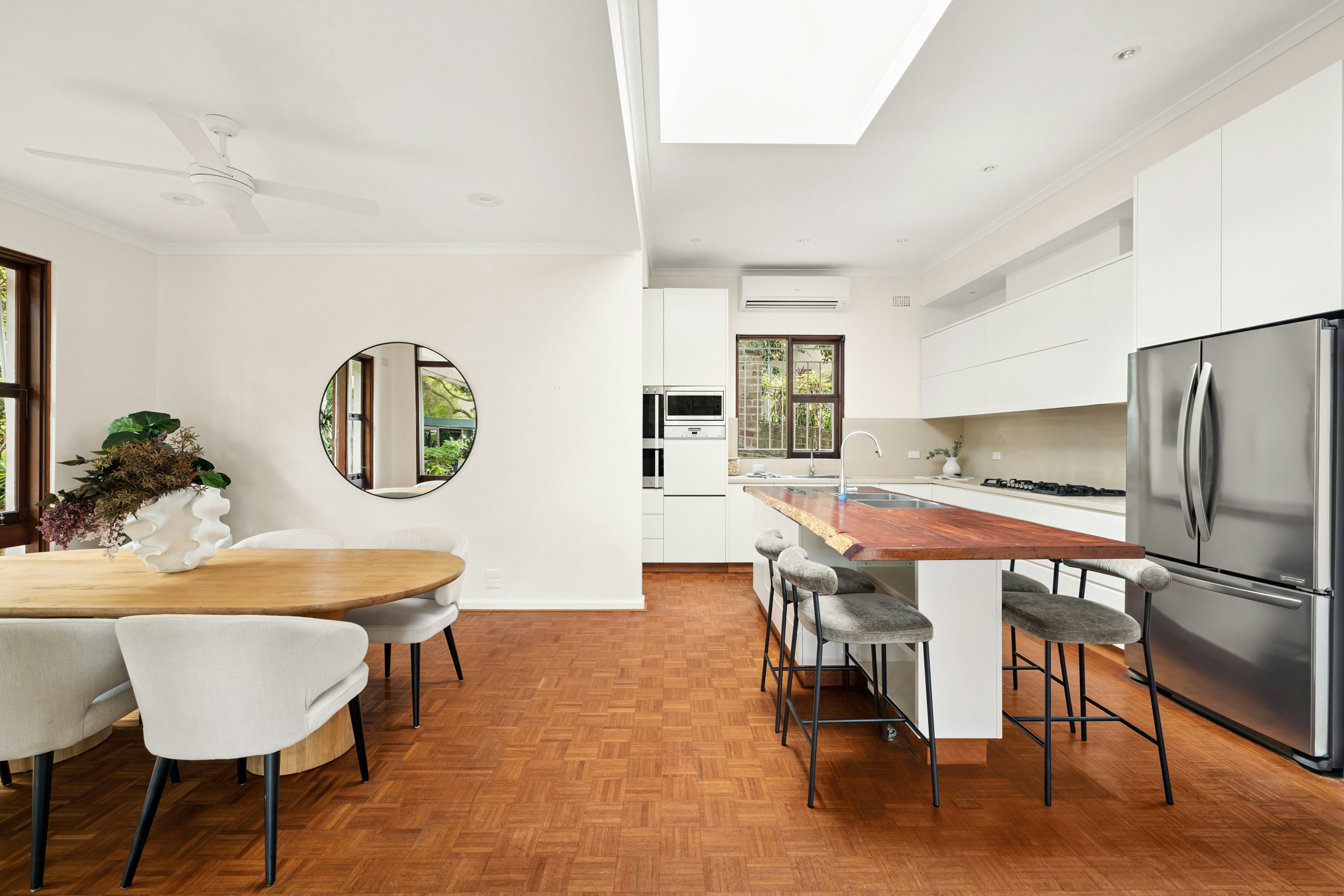 Image of dining room