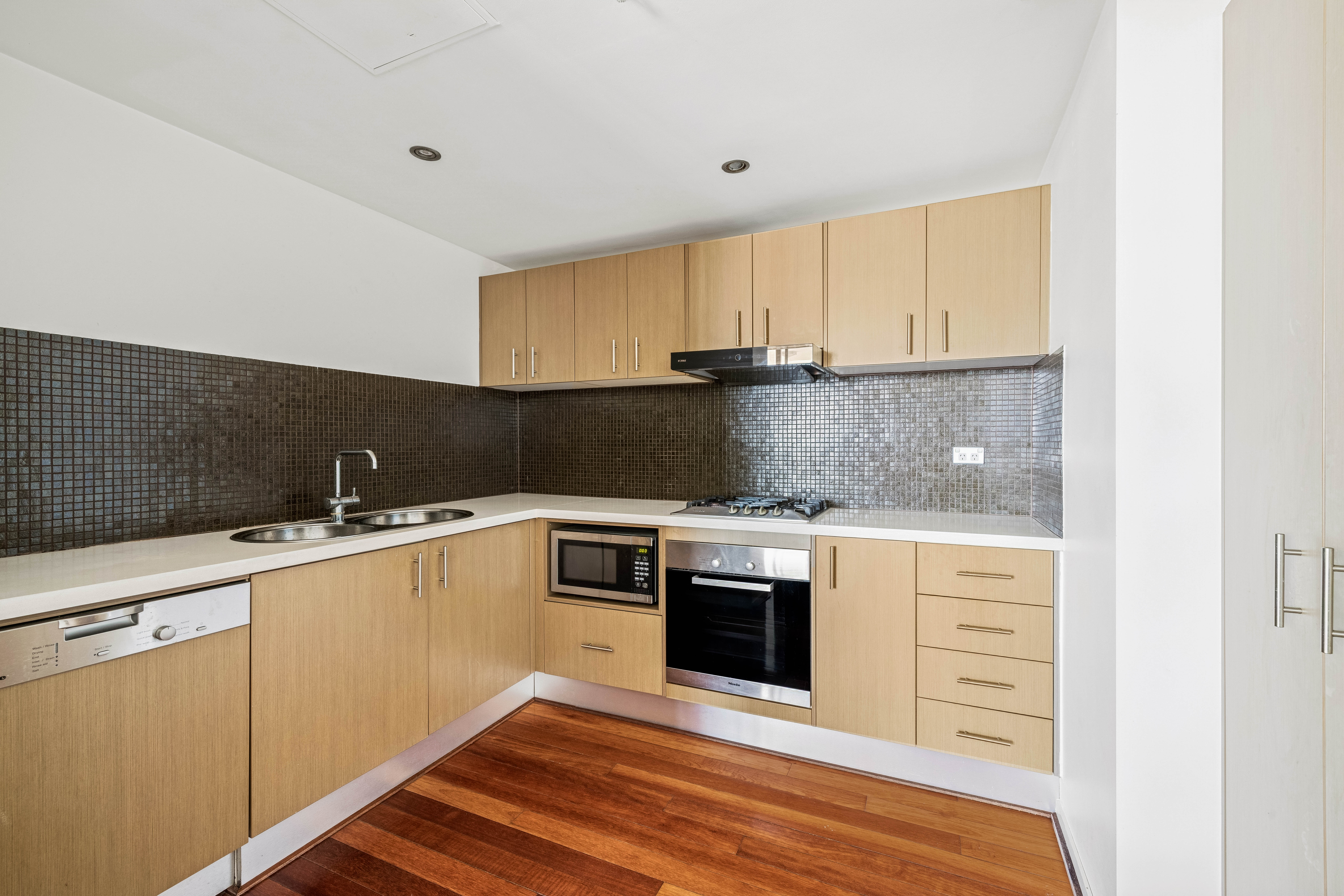 3601/2-4 Cunningham Street, Haymarket - Thumbnail 4